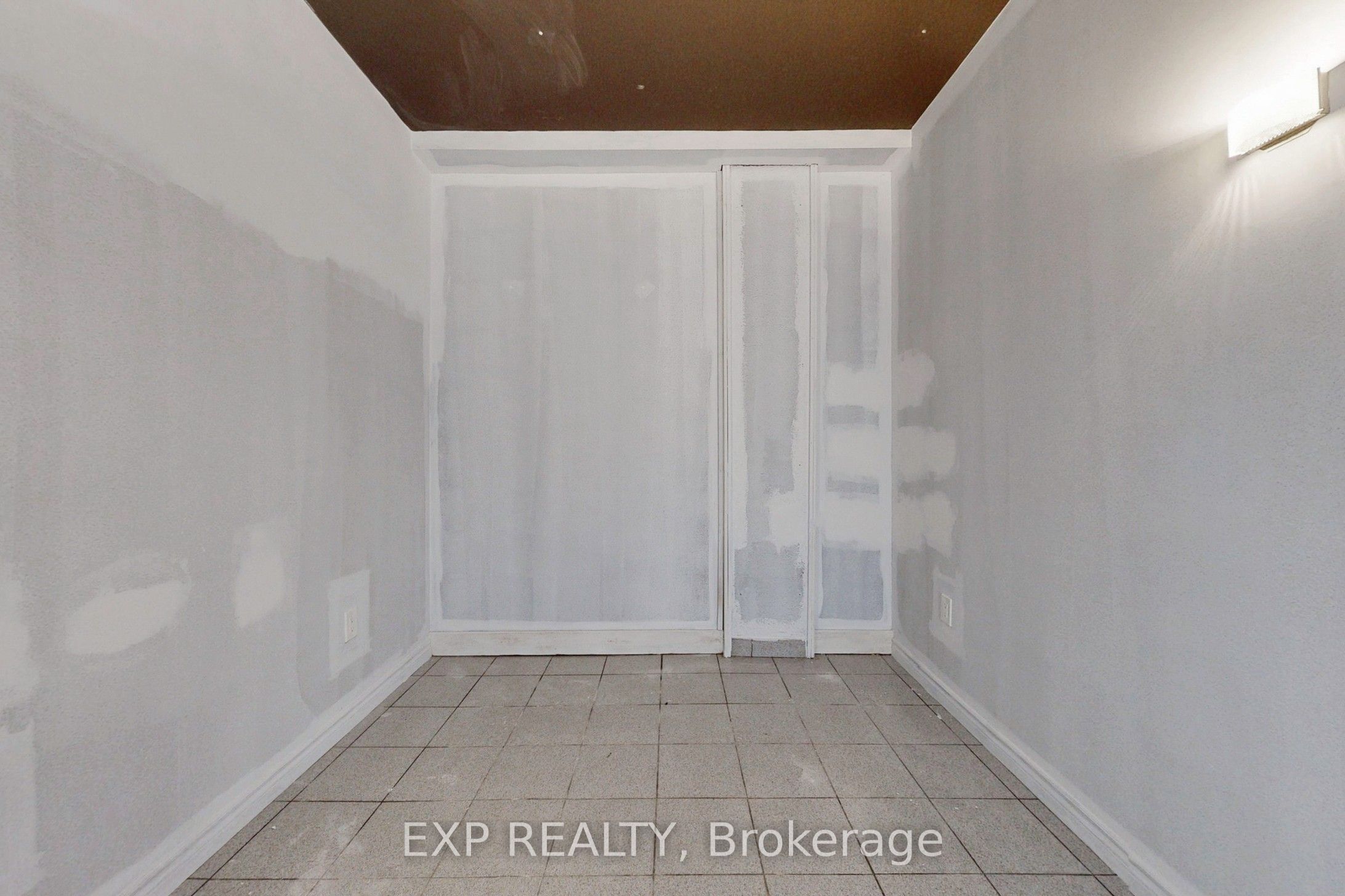 #main - 804 St Clair Avenue Property Photo 19