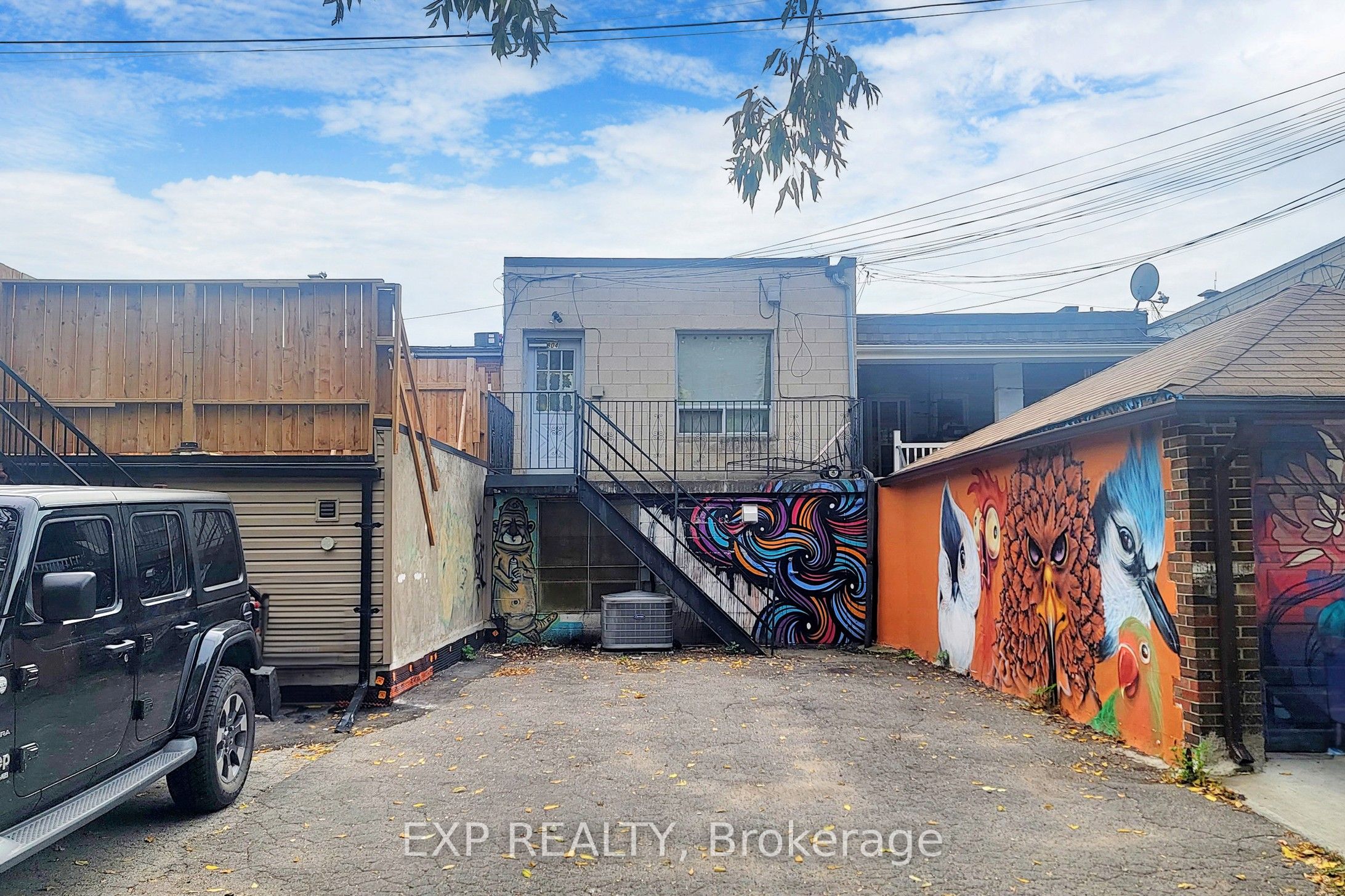 #main - 804 St Clair Avenue Property Photo 27