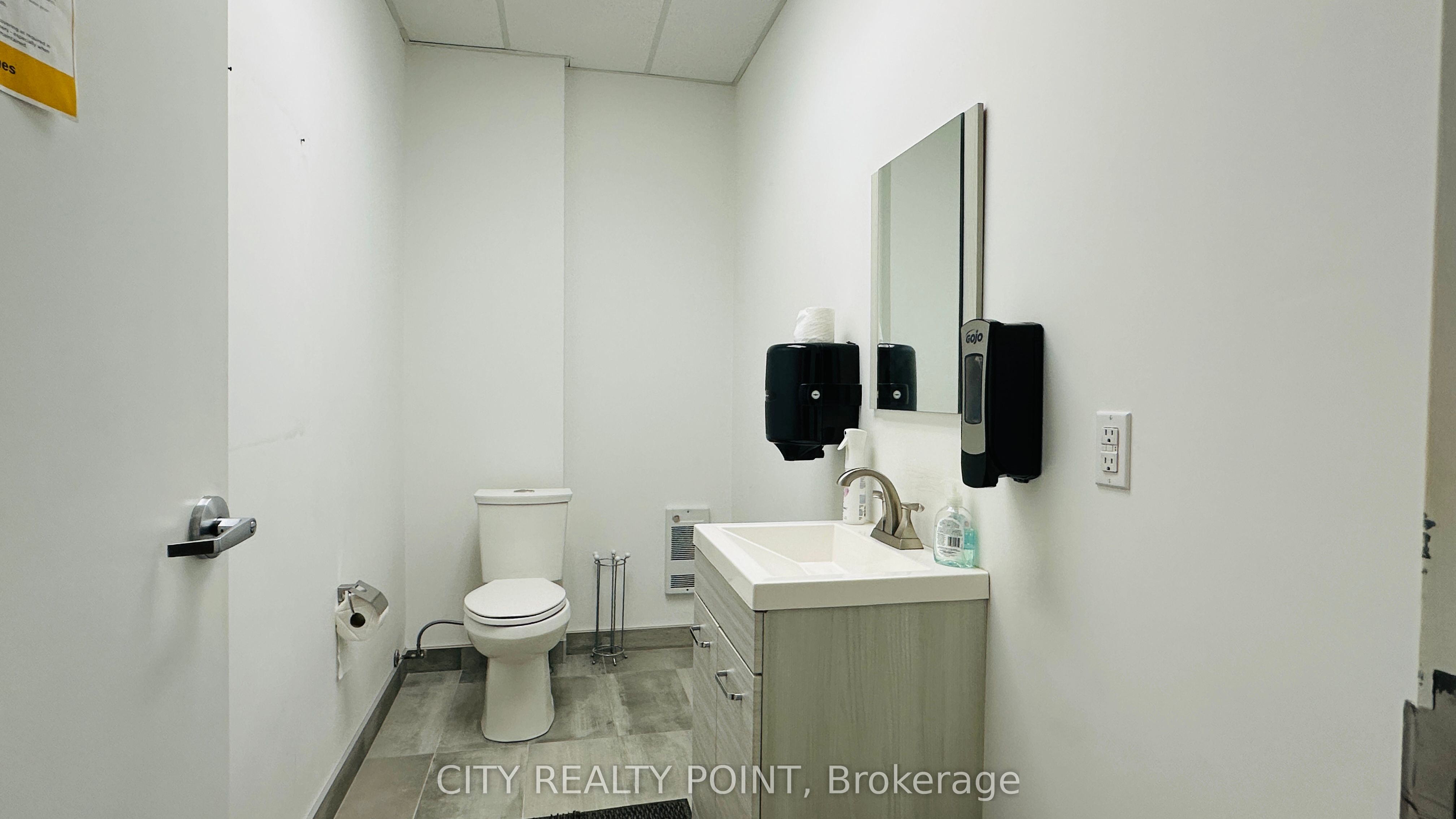 #7 - 1500 Bathurst Street Property Photo 10