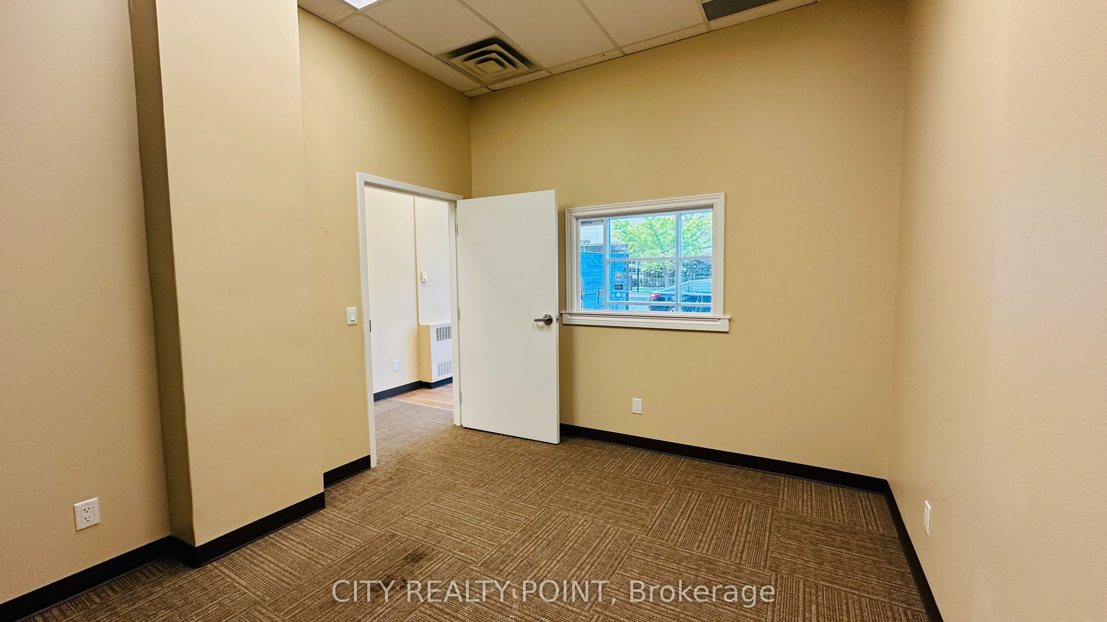 #7 - 1500 Bathurst Street Property Photo 12