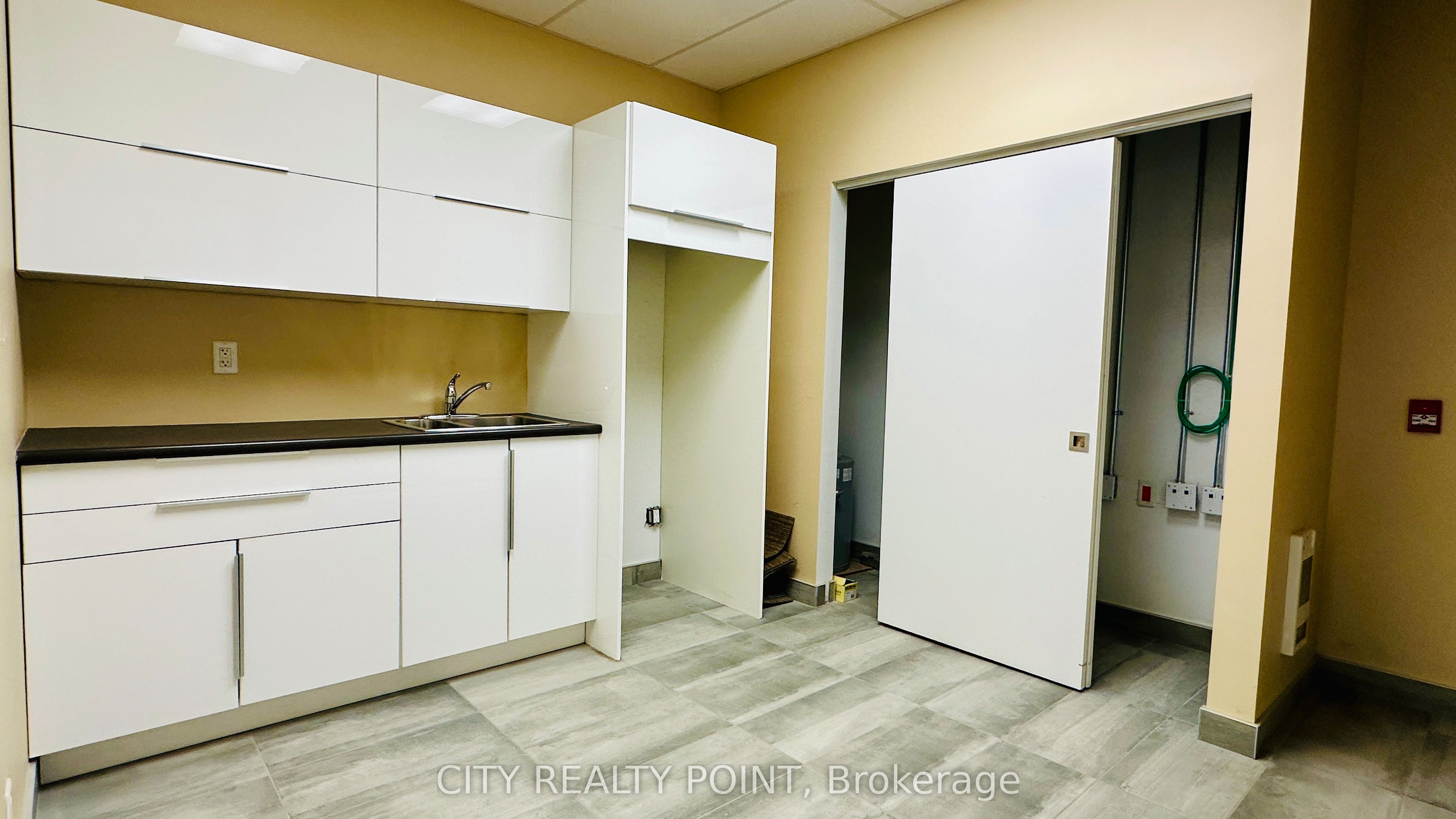 #7 - 1500 Bathurst Street Property Photo 17