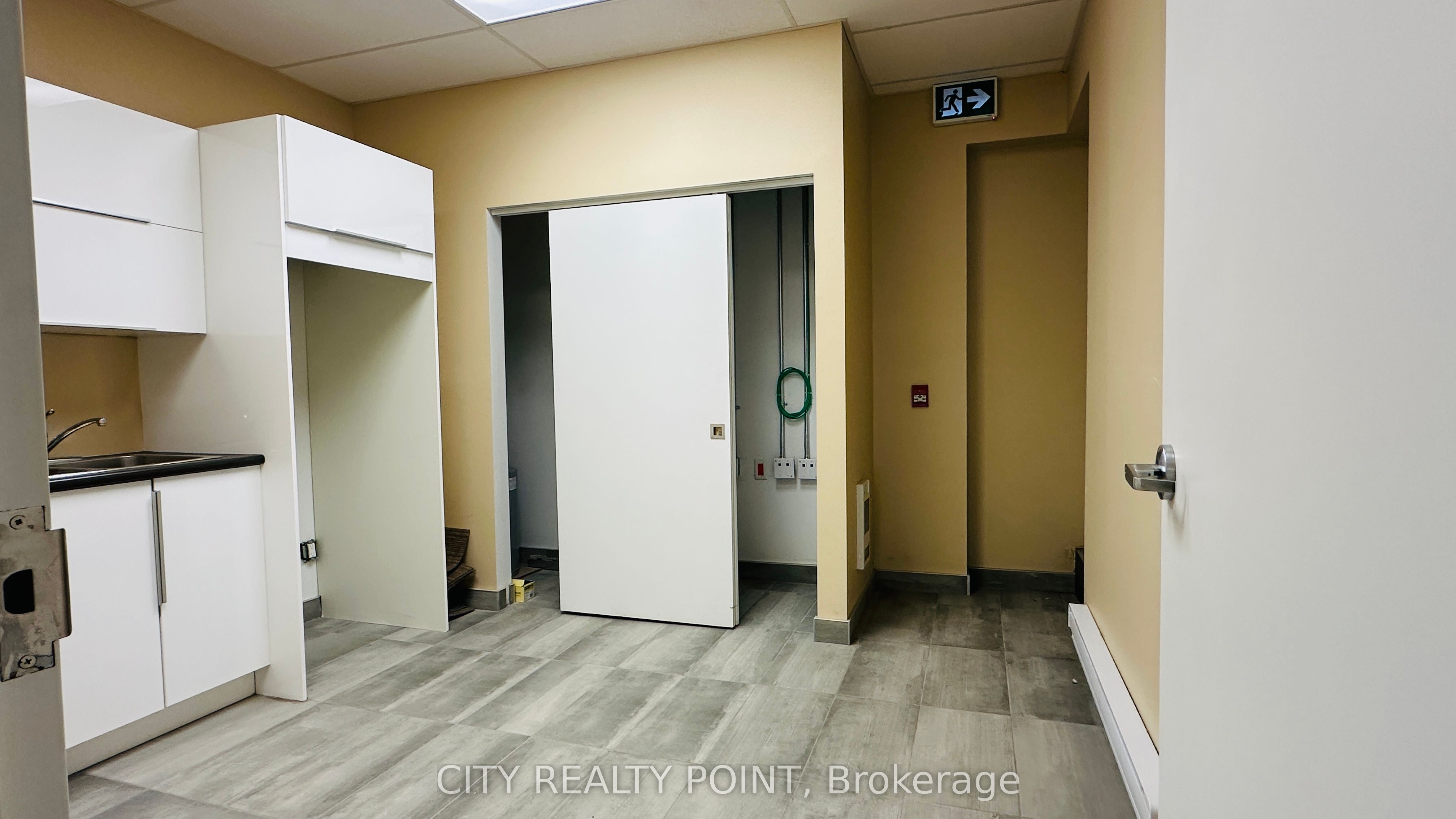 #7 - 1500 Bathurst Street Property Photo 18