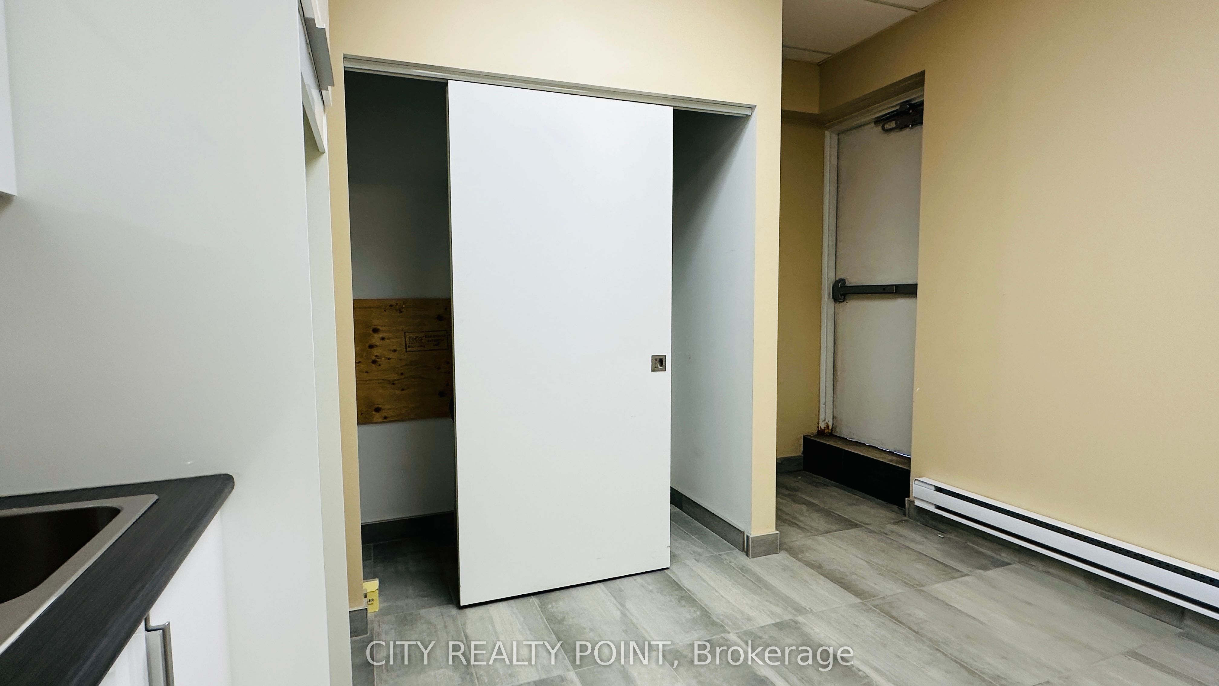 #7 - 1500 Bathurst Street Property Photo 19