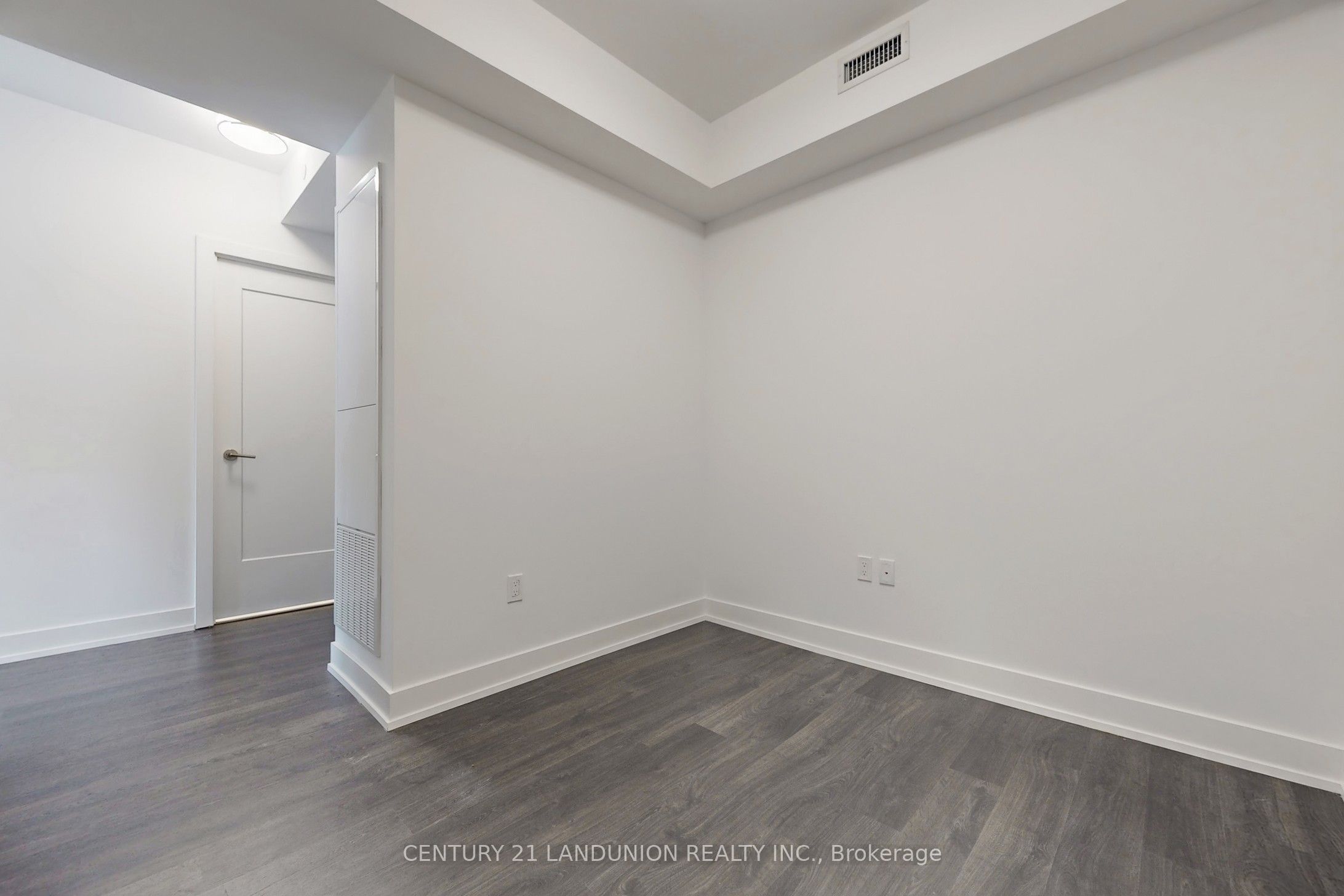 30 Inn On The Park Drive 302 Property Photo 24