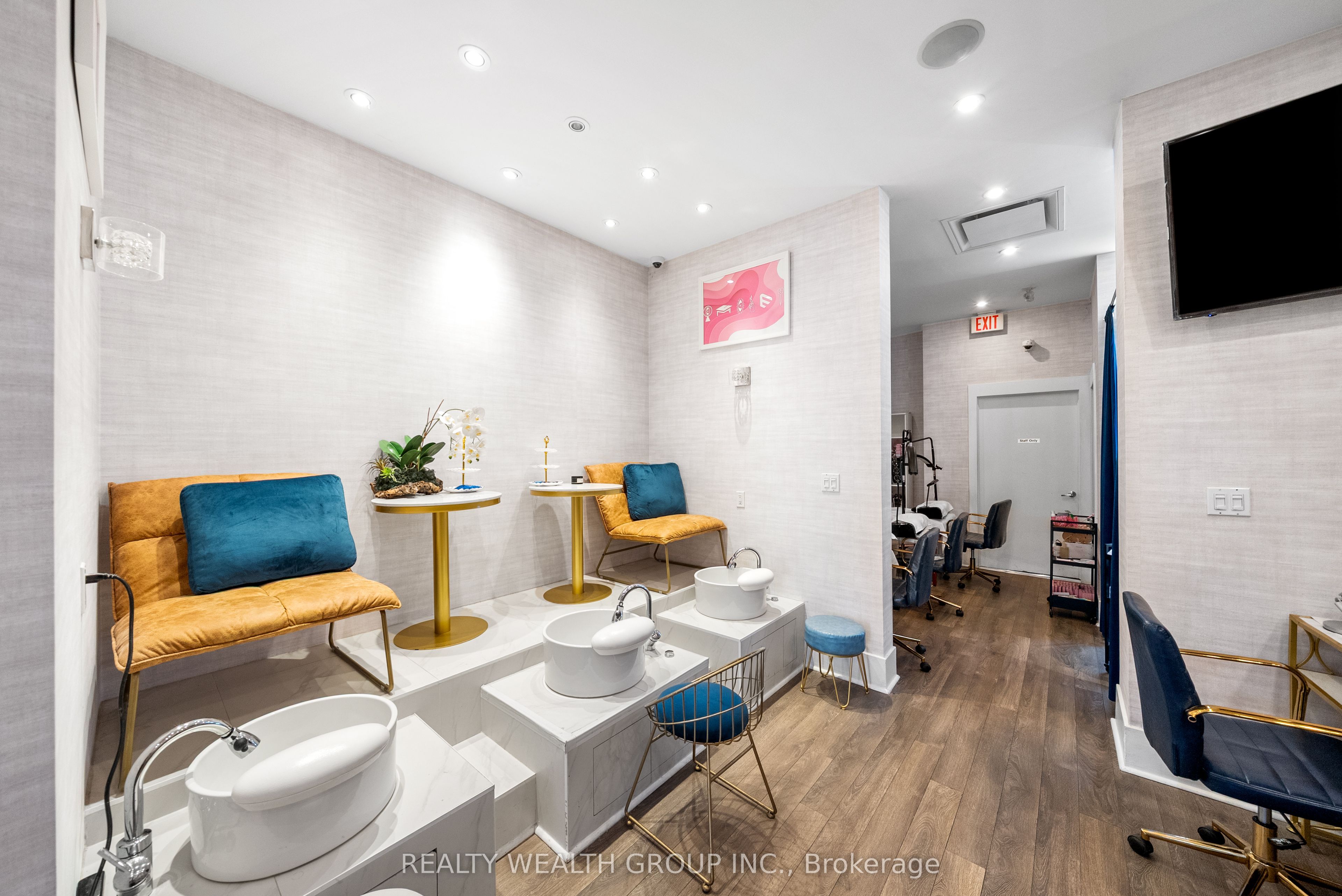 #3 - 1310 Don Mills Road Property Photo 13