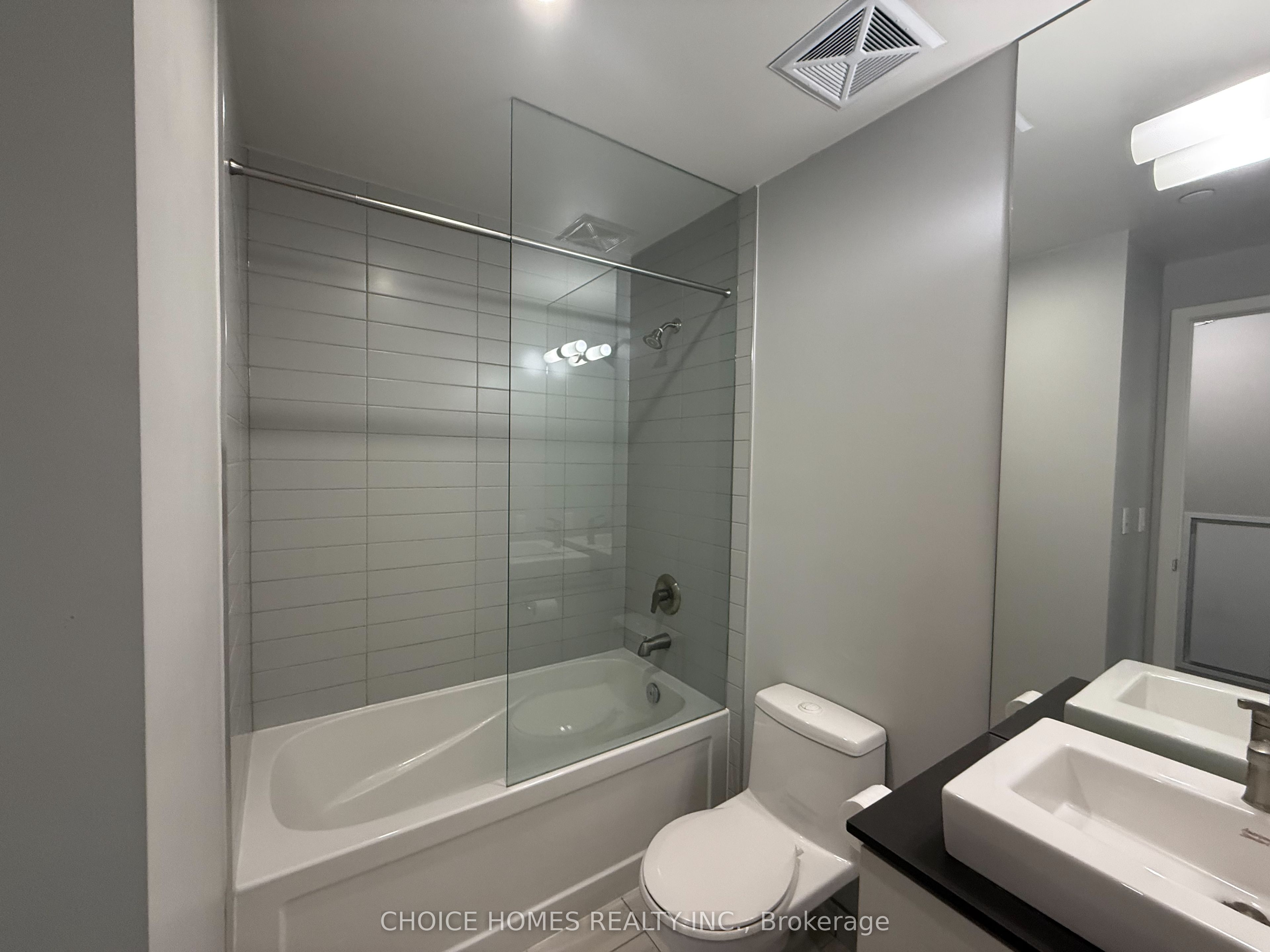 1 The Esplanade N/a 702 Property Photo 13