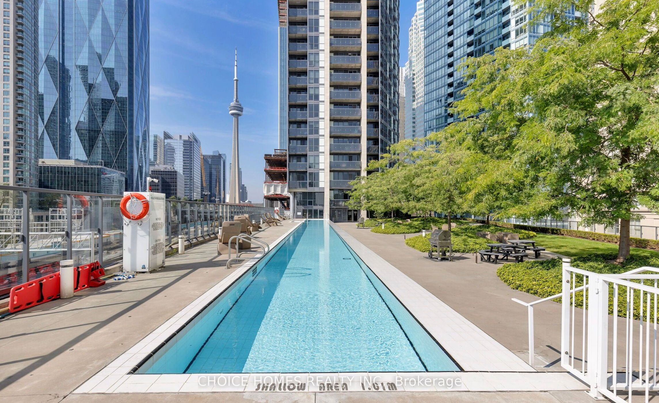 1 The Esplanade N/a 702 Property Photo 16