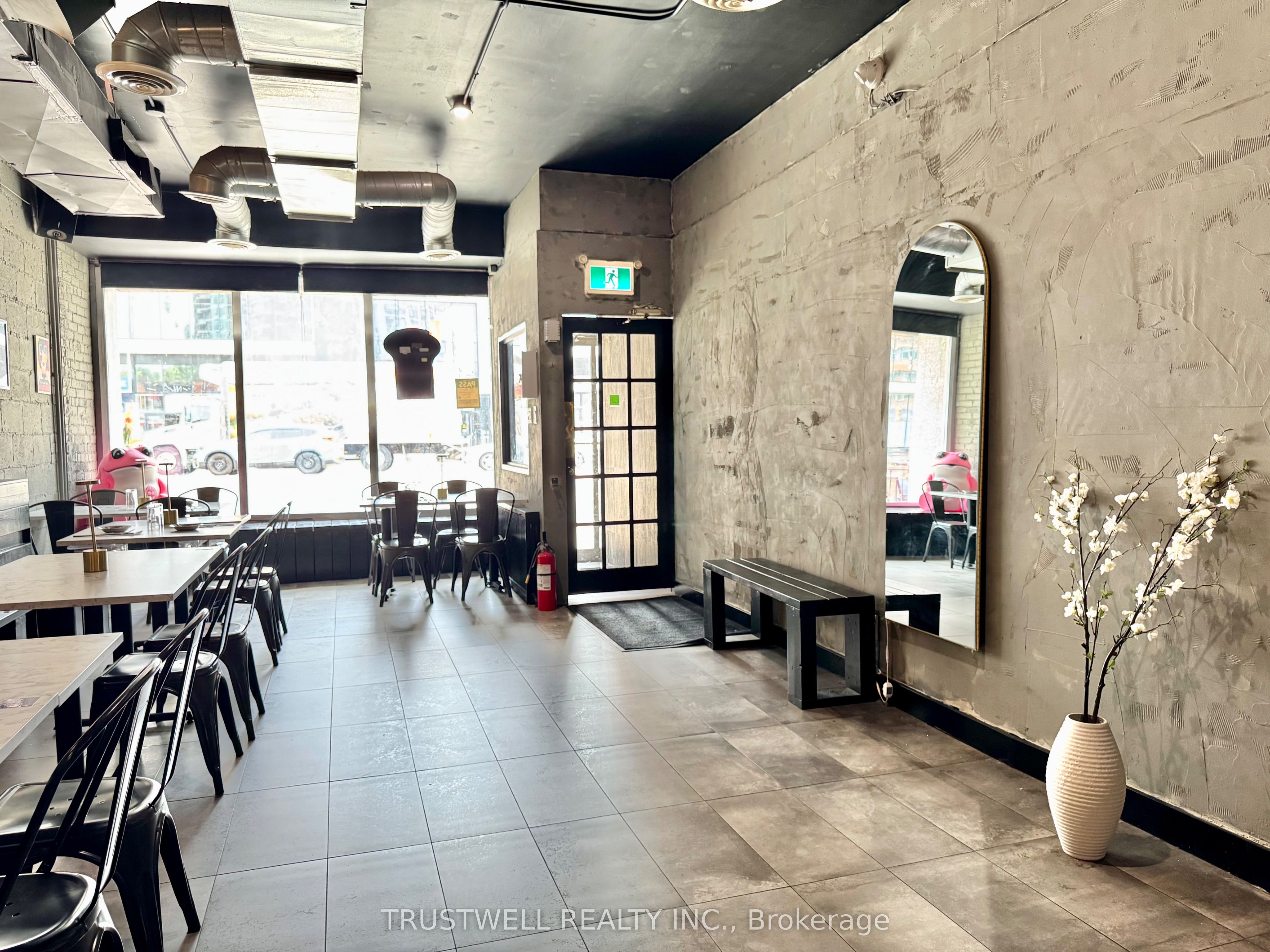4852 Yonge Street Property Photo 2