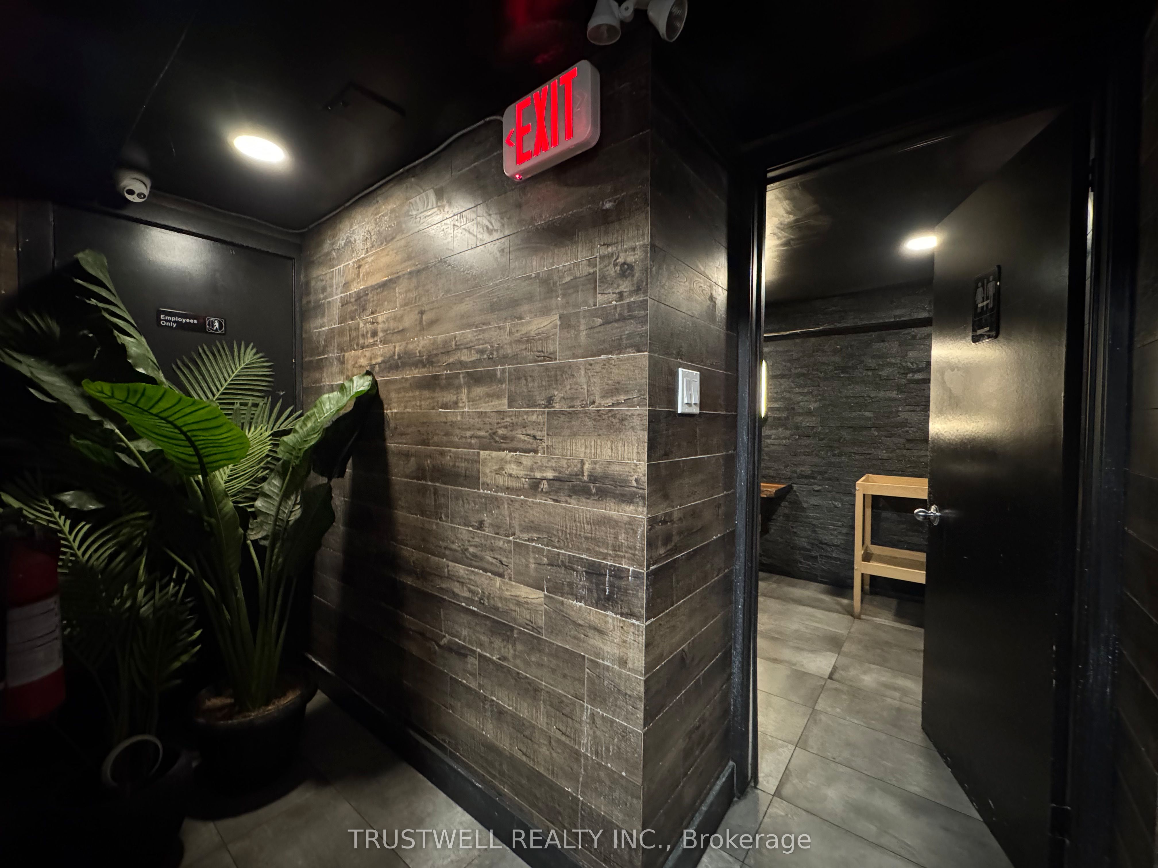 4852 Yonge Street Property Photo 15