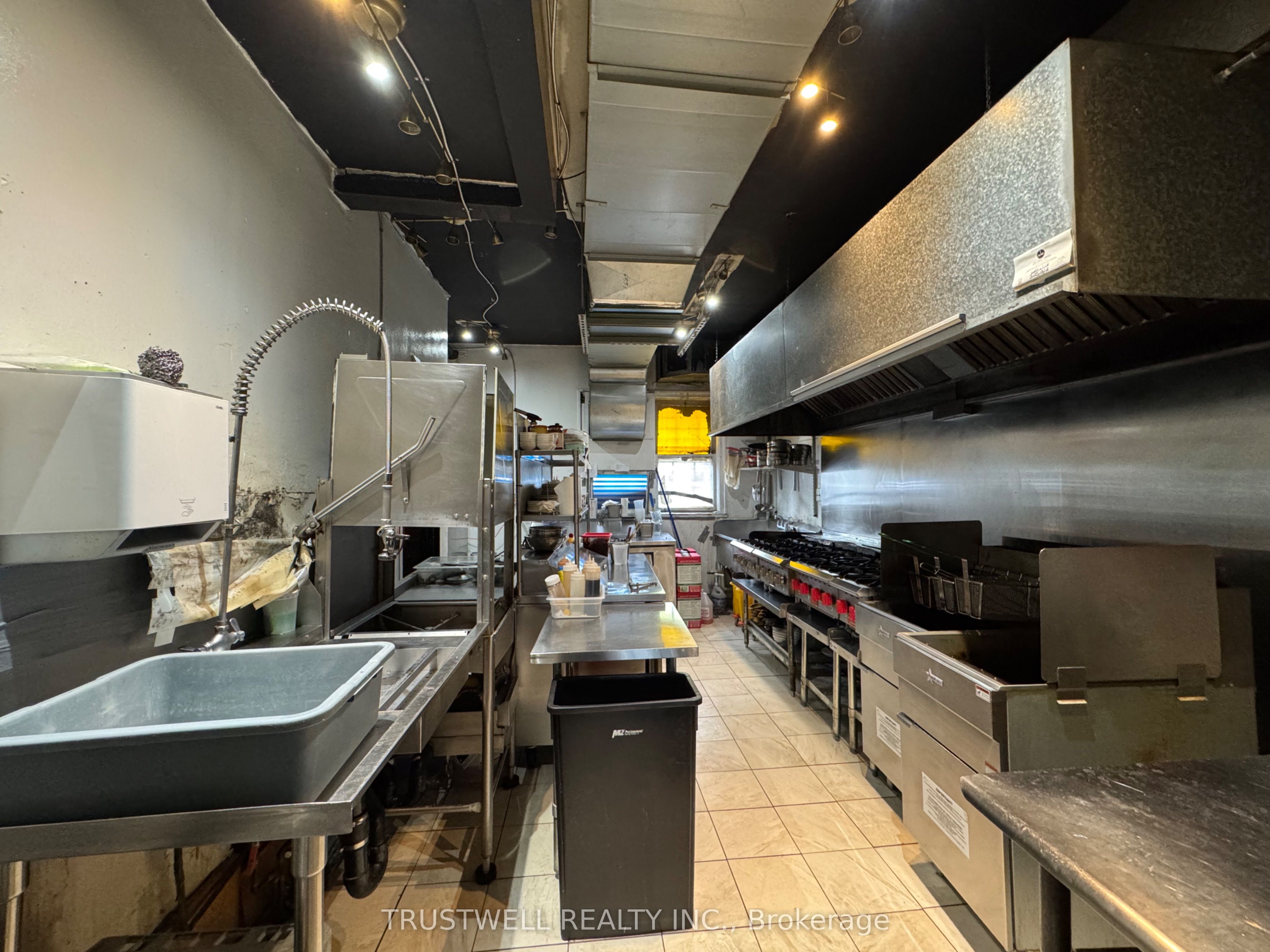 4852 Yonge Street Property Photo 17