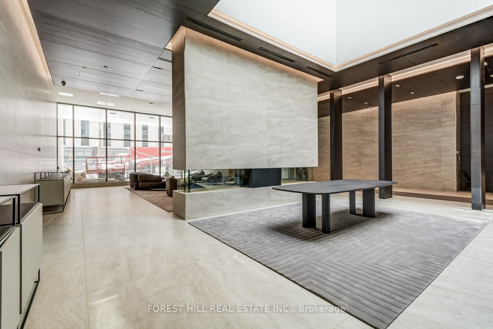 2221 Yonge Street 5210 Property Photo 5