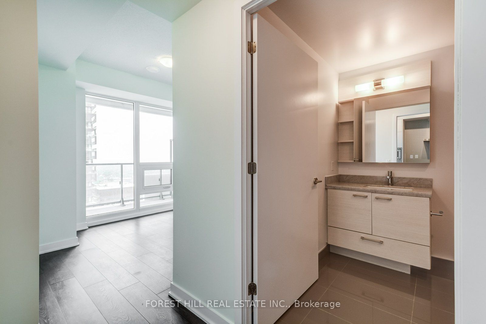2221 Yonge Street 5210 Property Photo 19