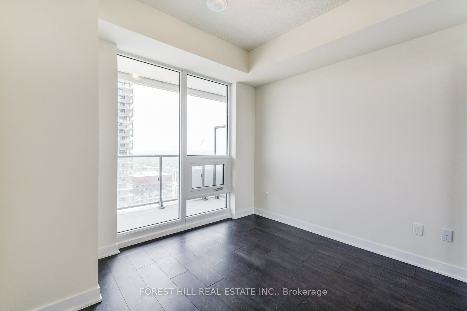 2221 Yonge Street 5210 Property Photo 21