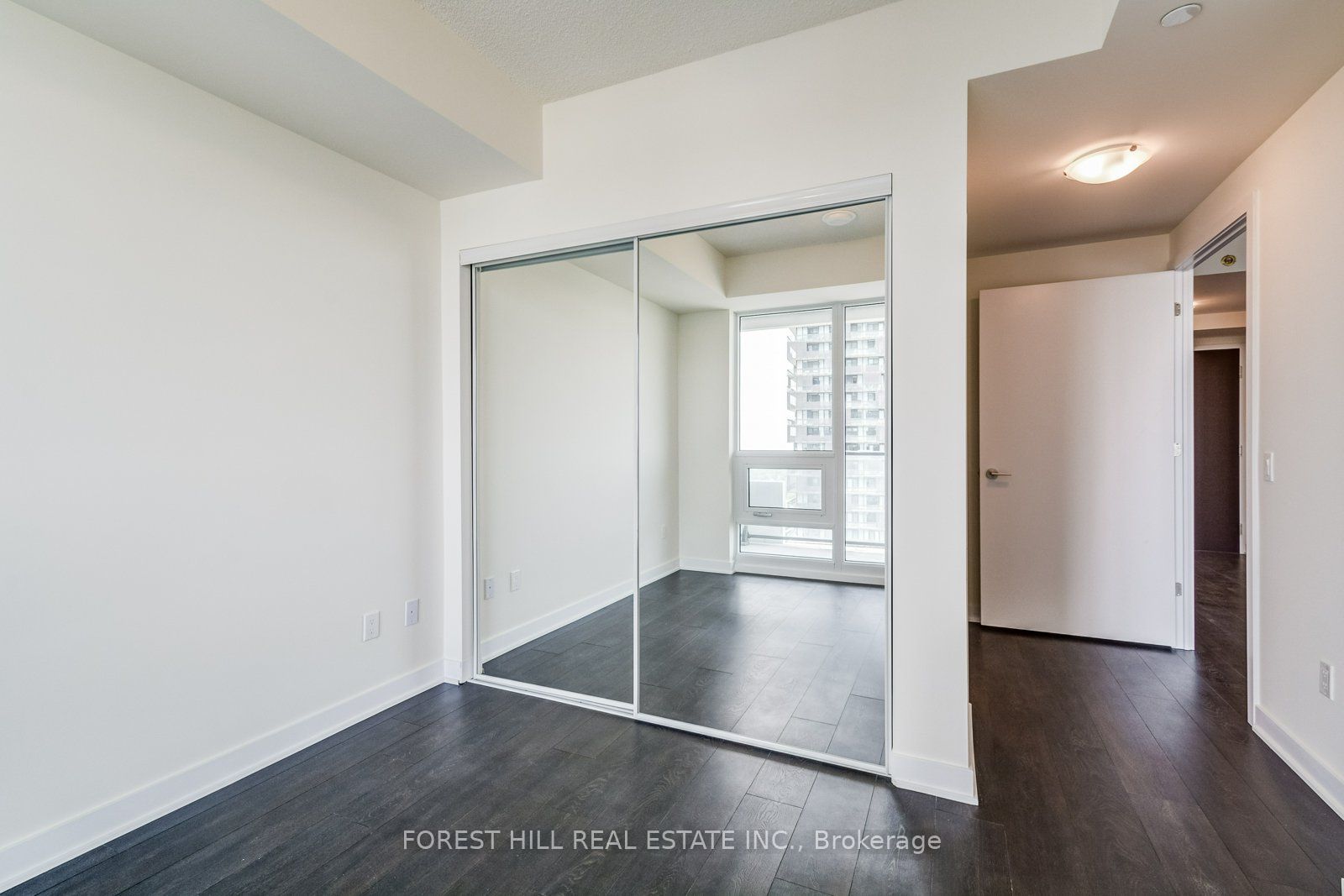 2221 Yonge Street 5210 Property Photo 22