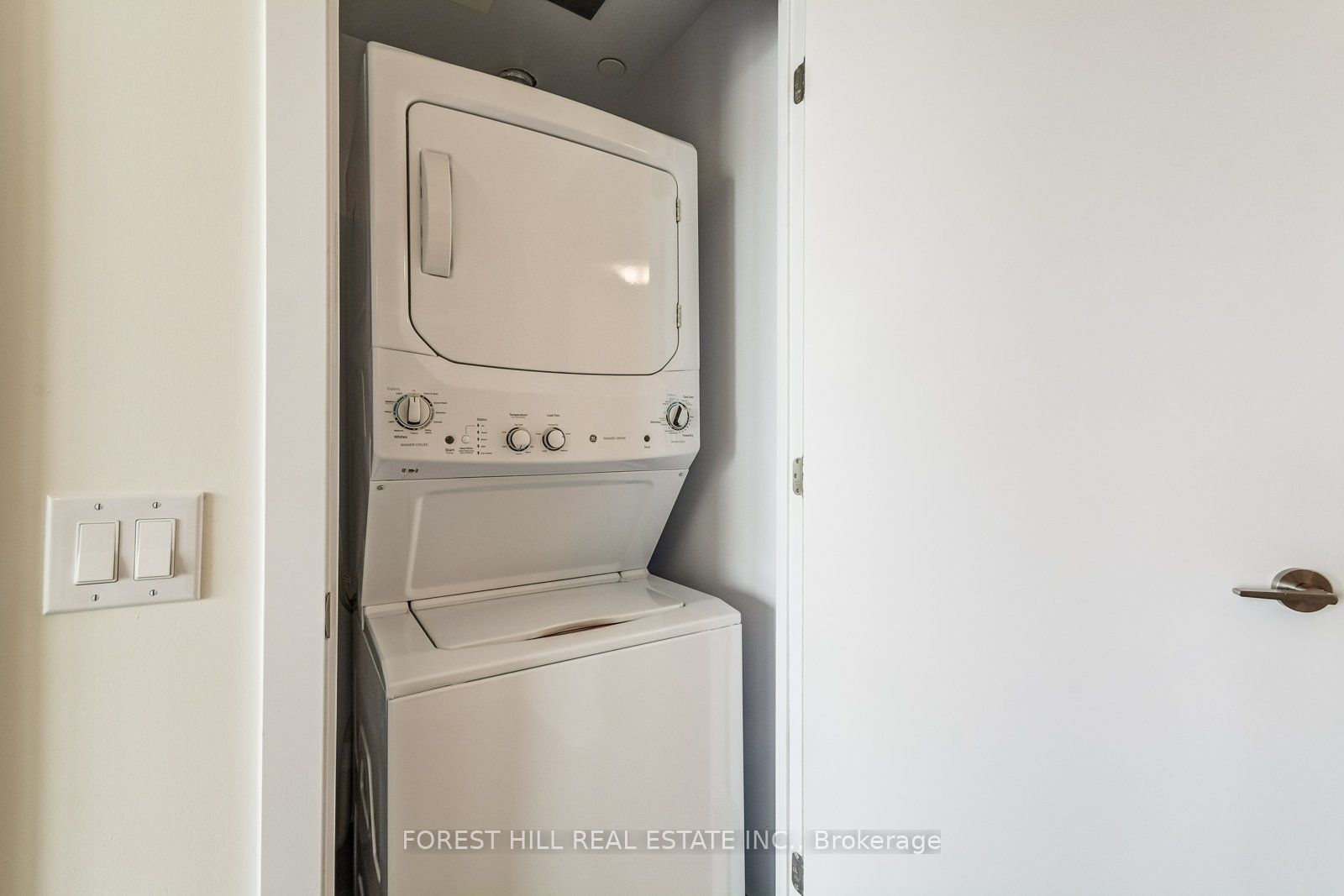 2221 Yonge Street 5210 Property Photo 23