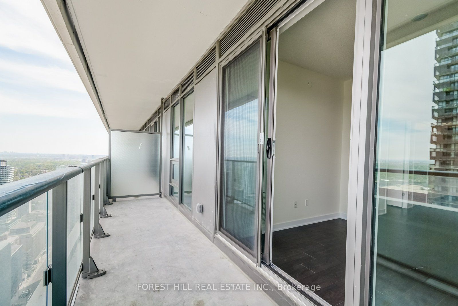 2221 Yonge Street 5210 Property Photo 25