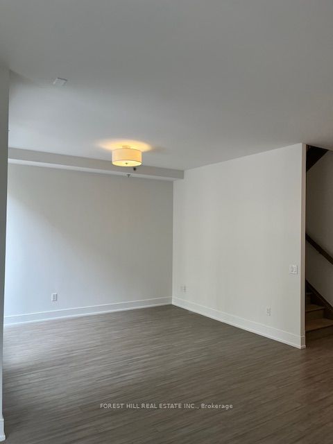 #th15 - 310 Tweedsmuir Avenue Property Photo 13