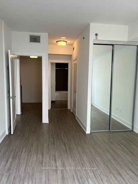 #th15 - 310 Tweedsmuir Avenue Property Photo 18