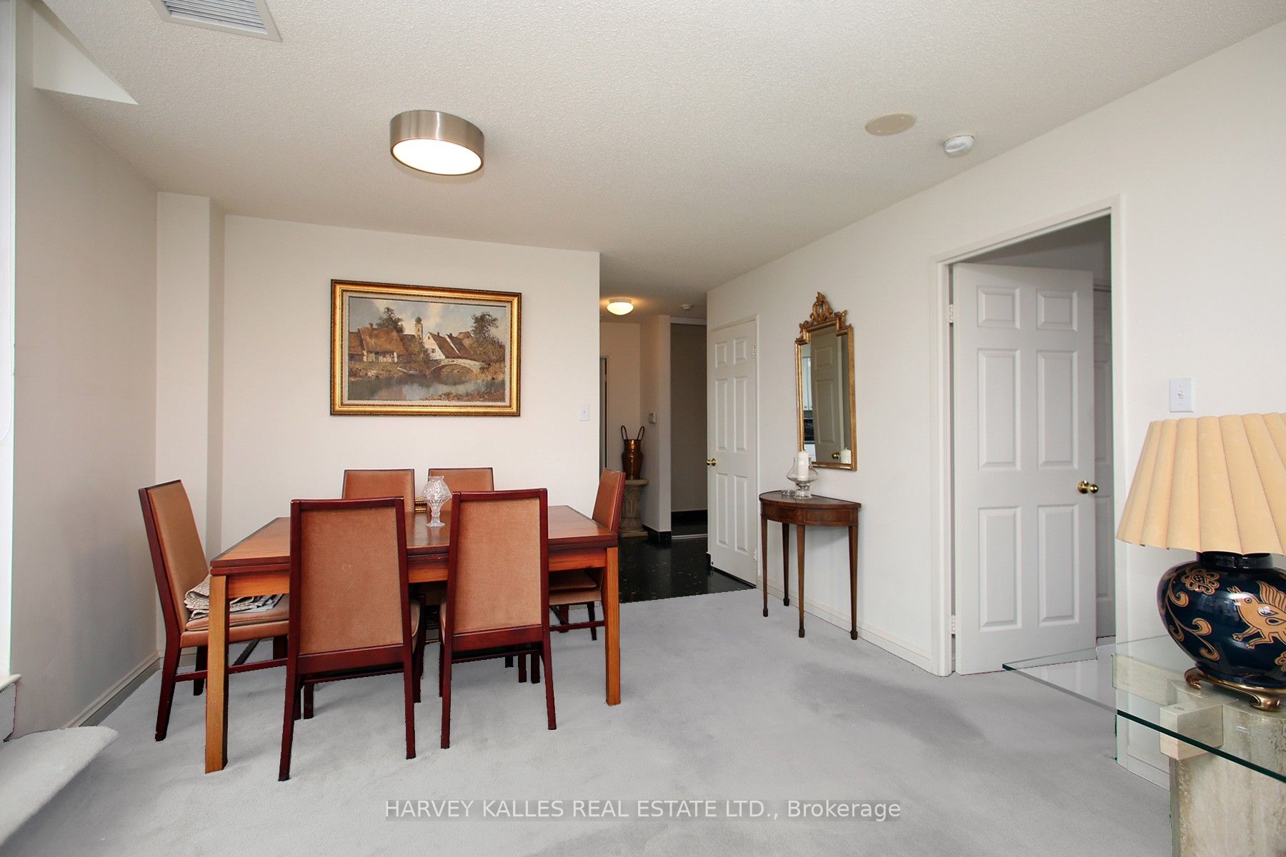 #uph07 - 256 Doris Avenue Property Photo 14