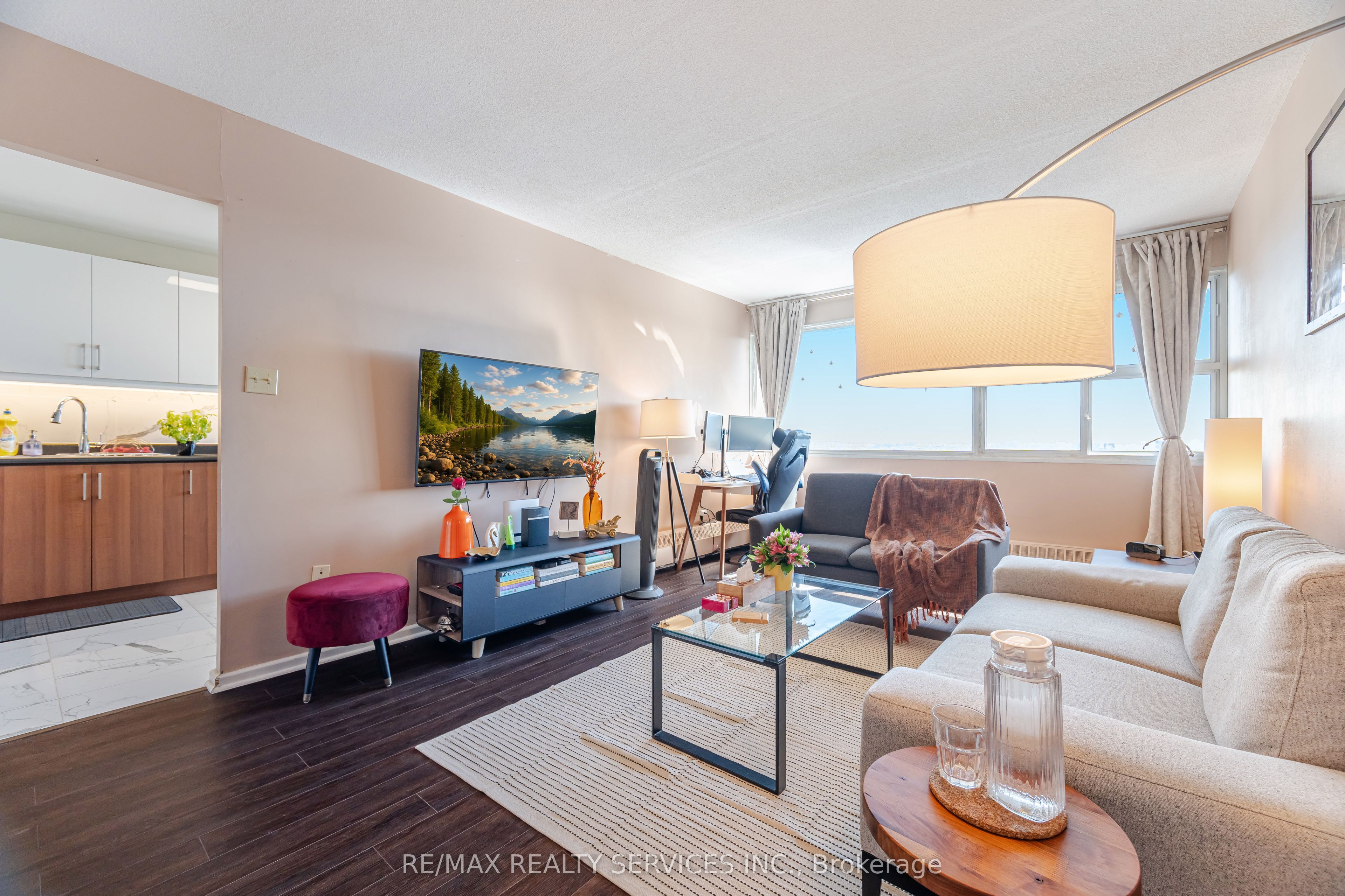 715 Don Mills Road 2304 Property Photo 1