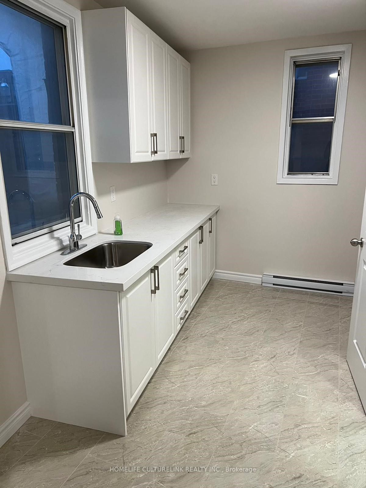 3445 Yonge Street 2/f Property Photo 11