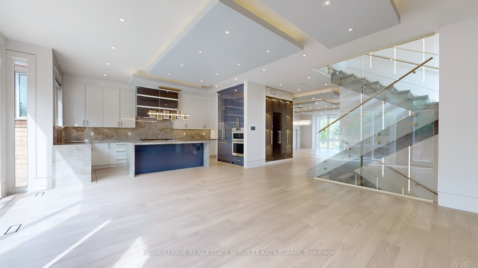 49 Abitibi Avenue Property Photo 13