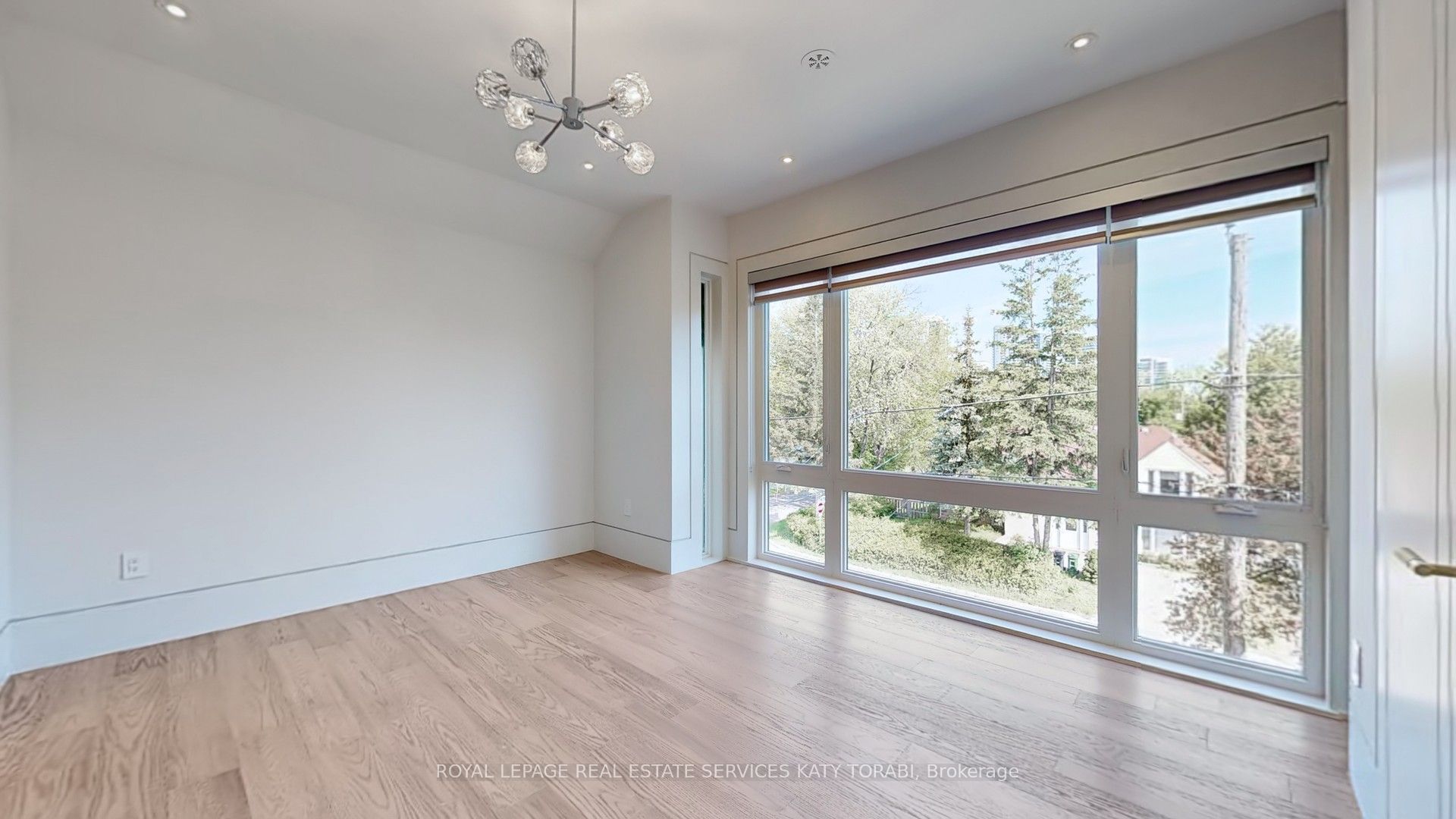 49 Abitibi Avenue Property Photo 33
