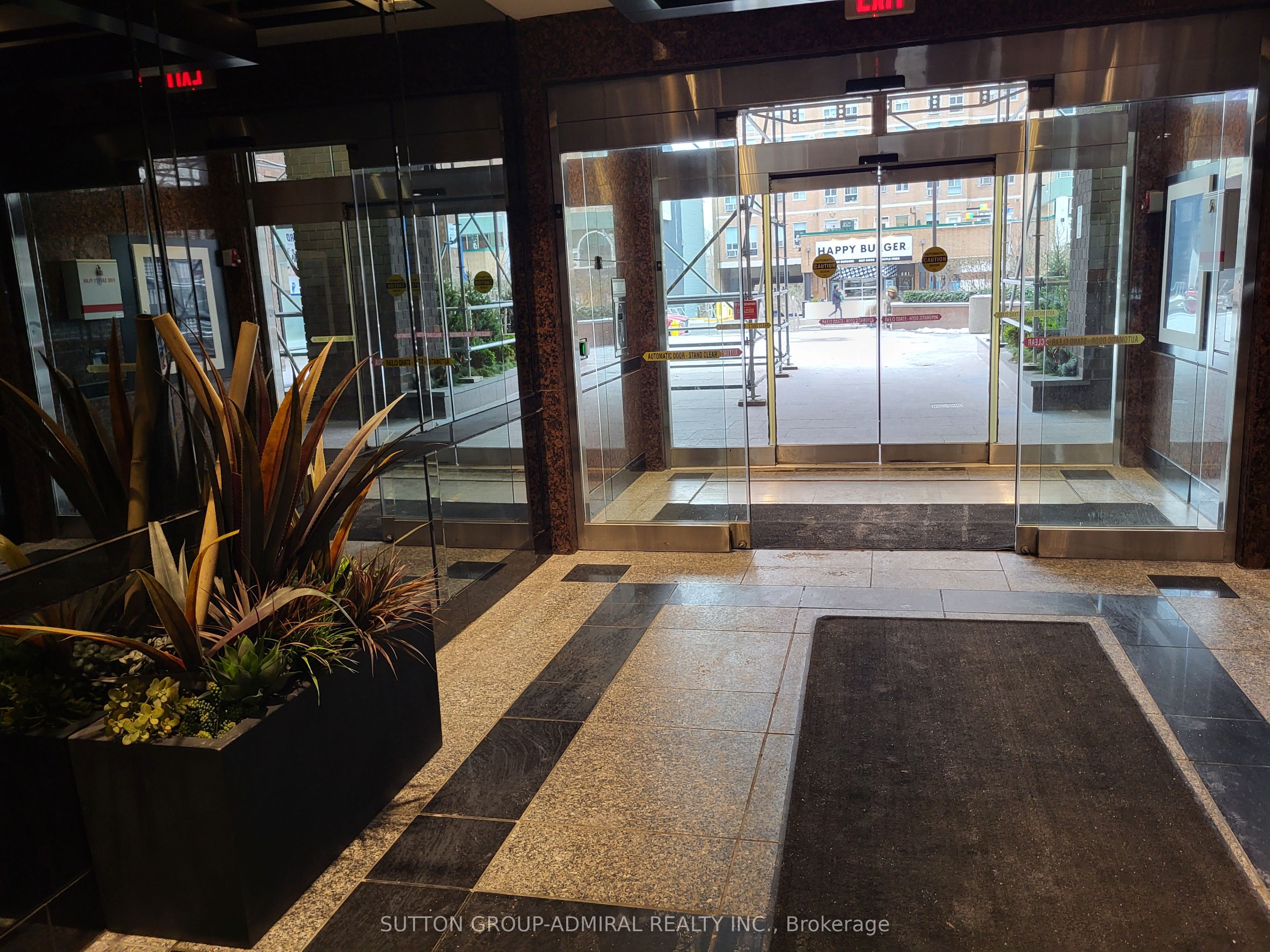 #802 - 920 Yonge Street Property Photo 43