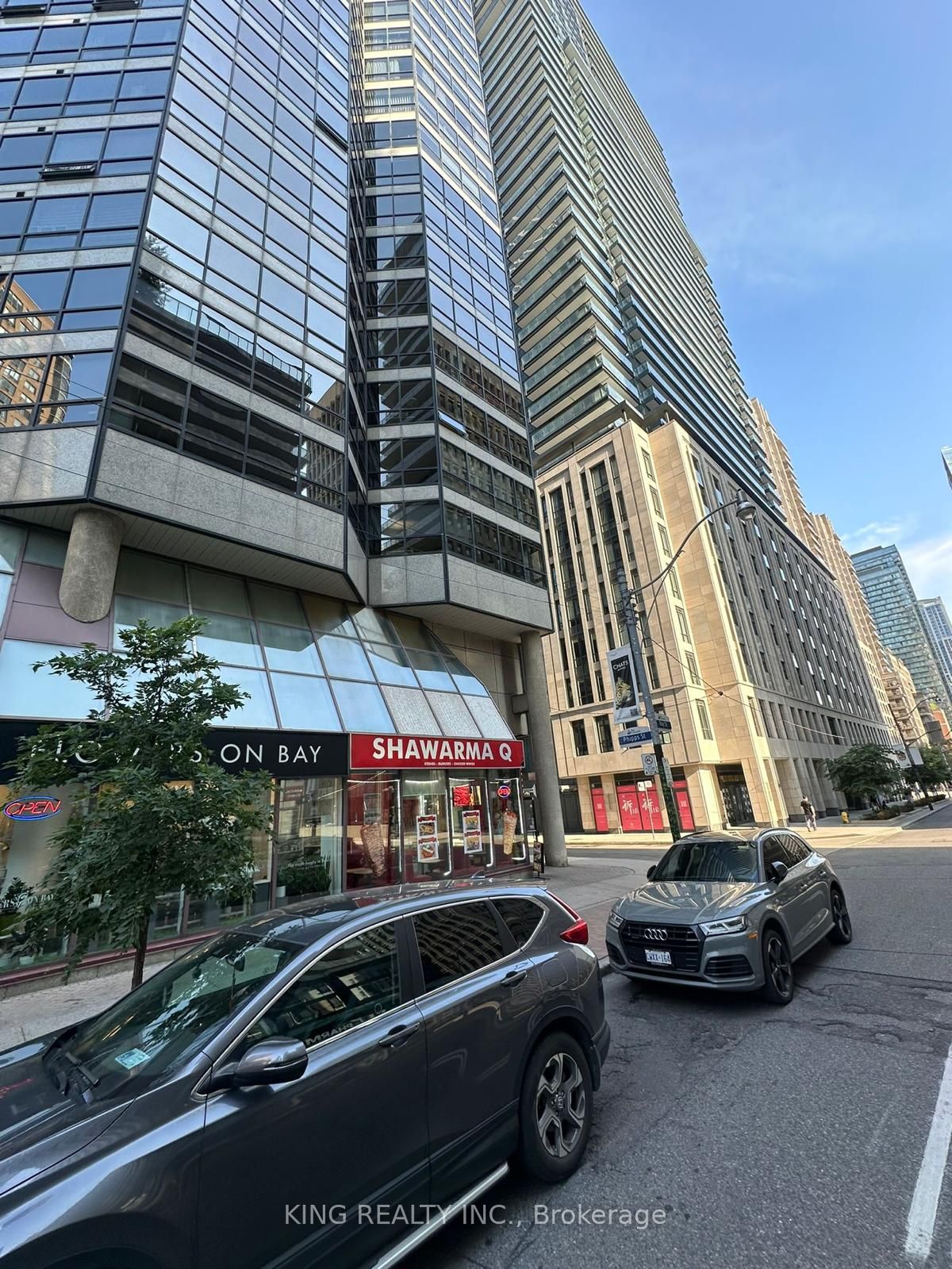 987 Bay Street Property Photo 1