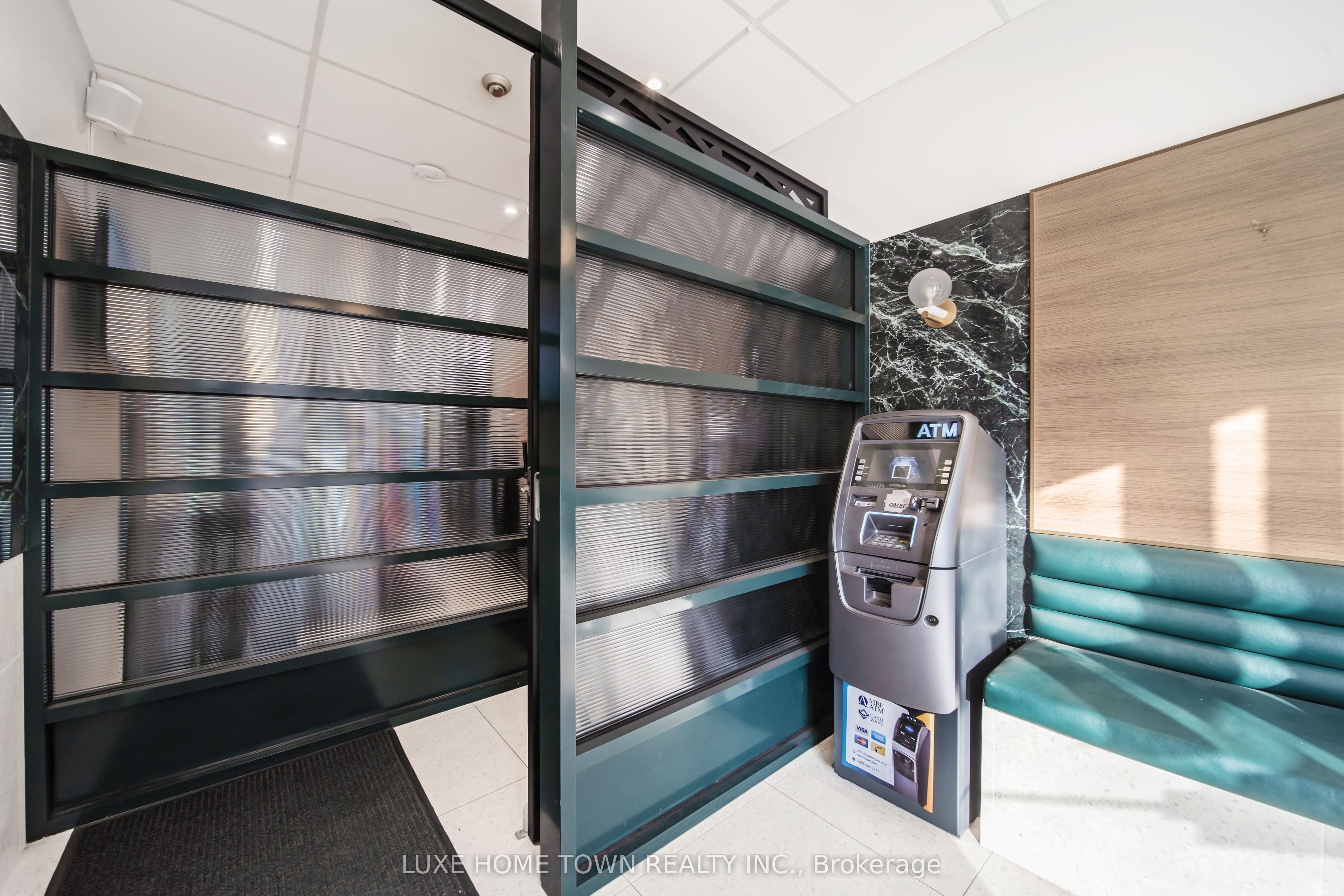 842 Dundas Street Property Photo 19