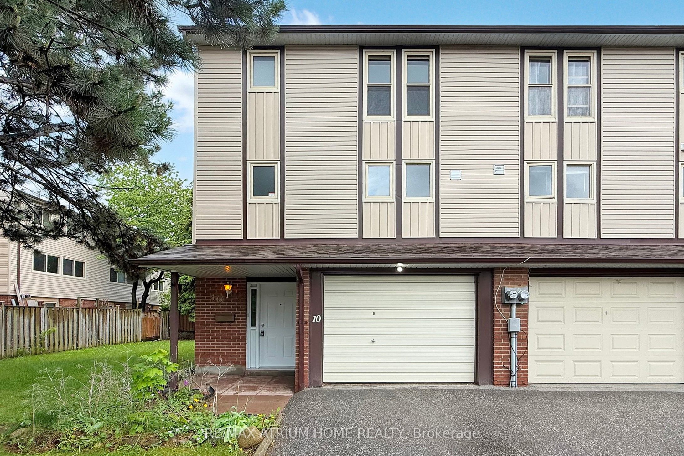 10 Townsend Road Property Photo 2