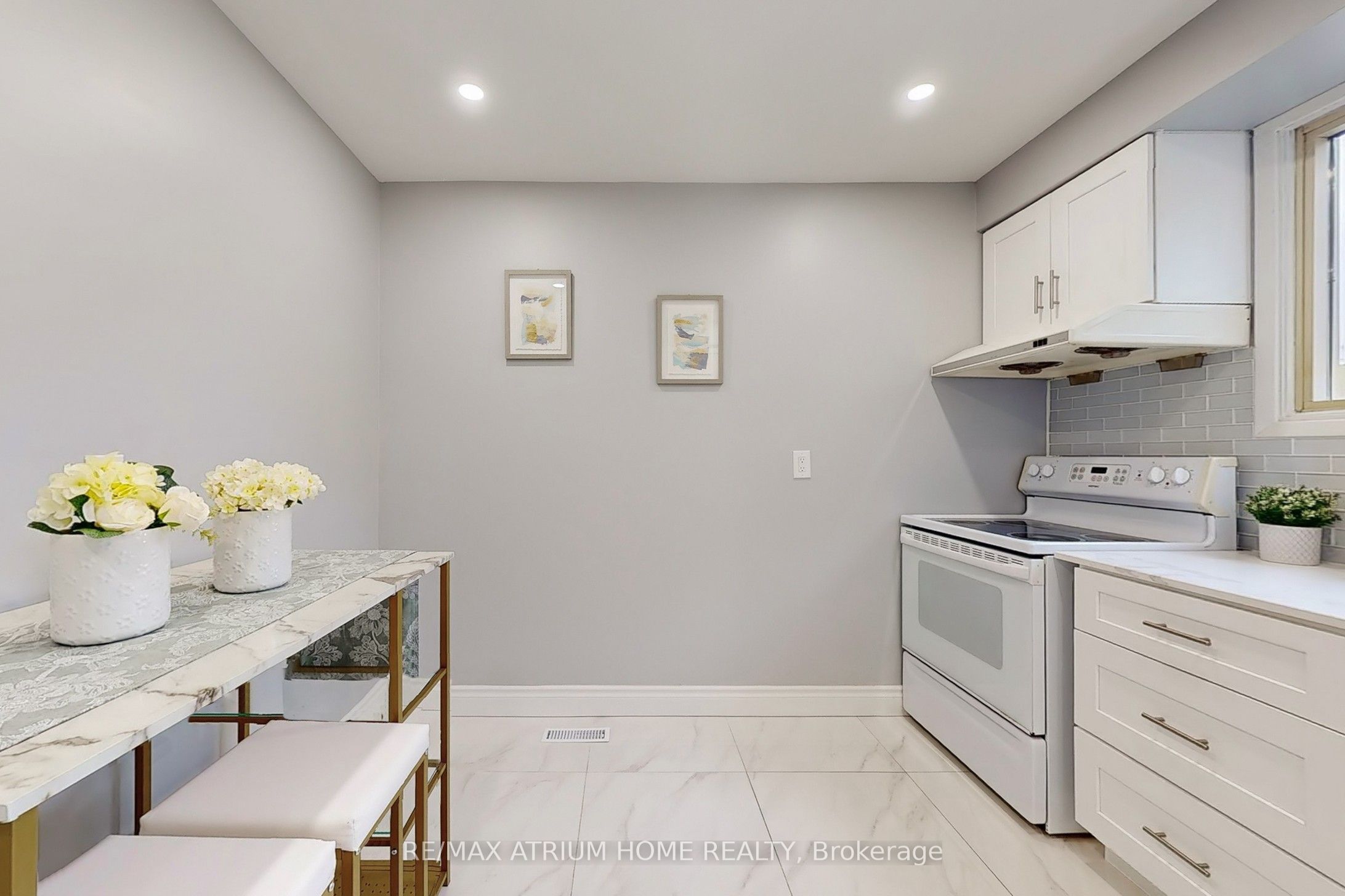 10 Townsend Road Property Photo 9