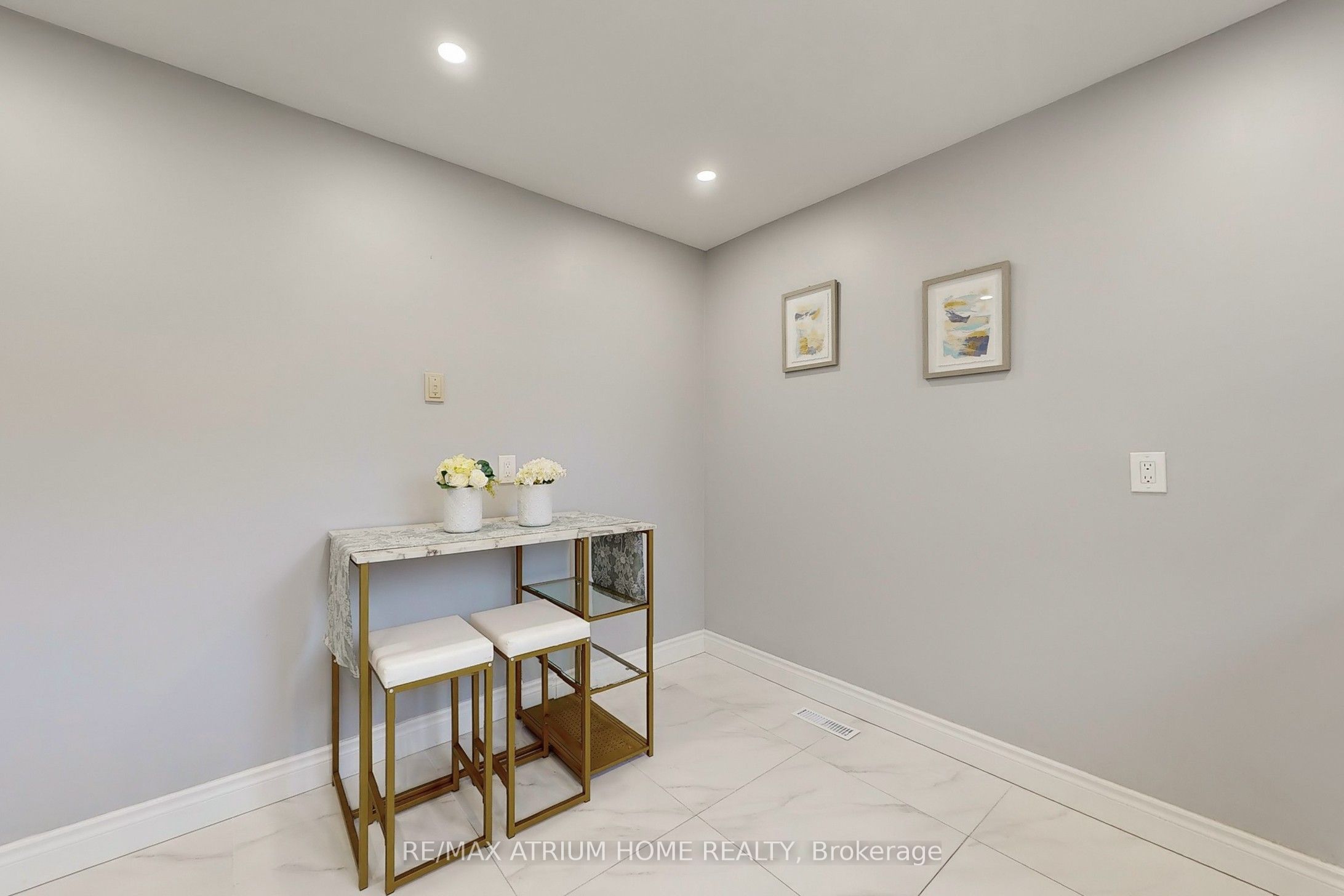 10 Townsend Road Property Photo 11