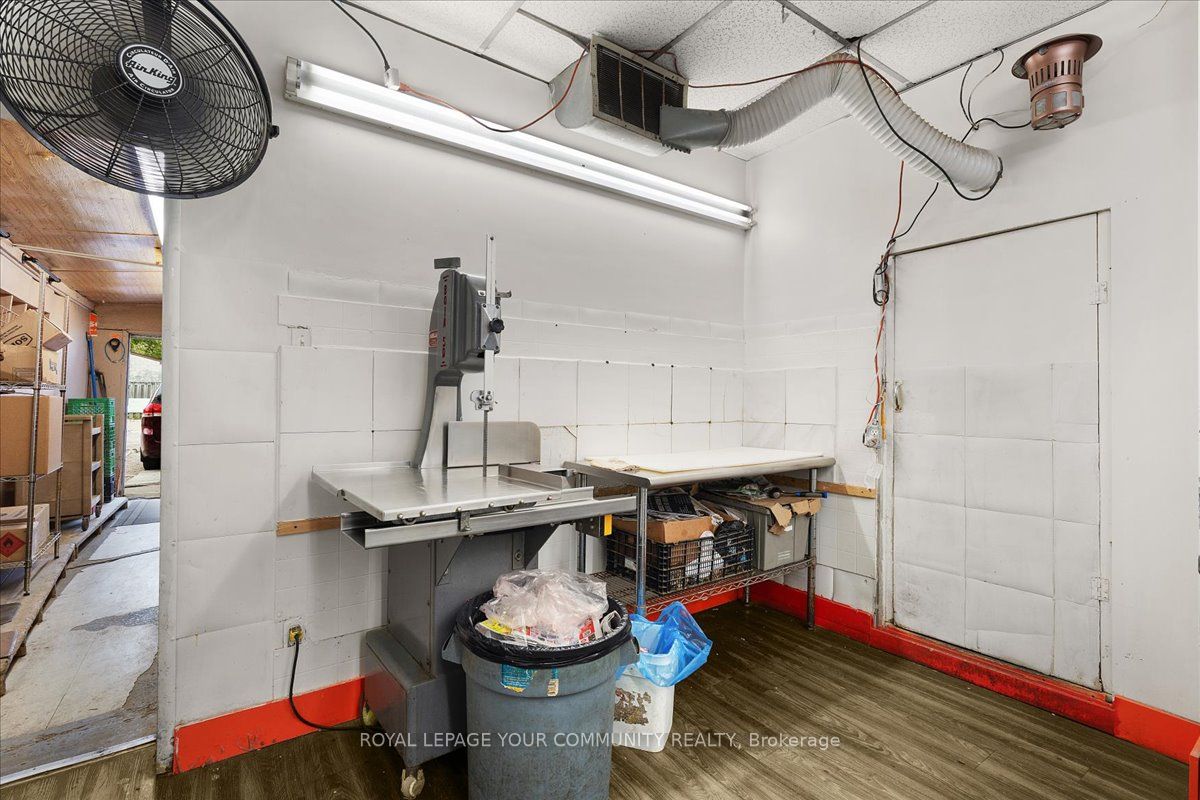 676 Bloor Street Property Photo 10