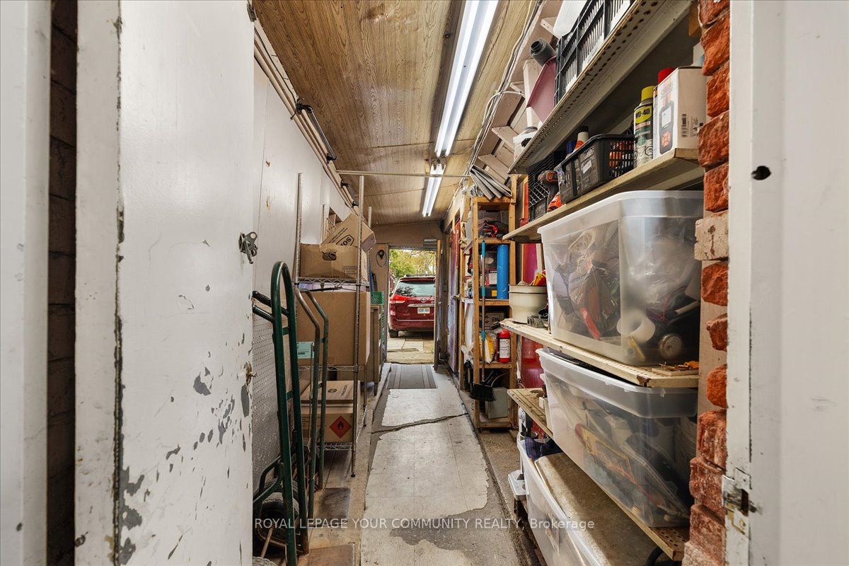 676 Bloor Street Property Photo 12
