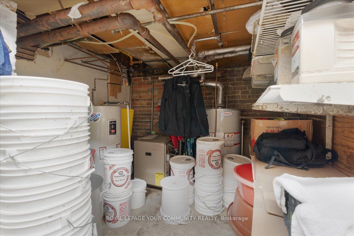 676 Bloor Street Property Photo 13