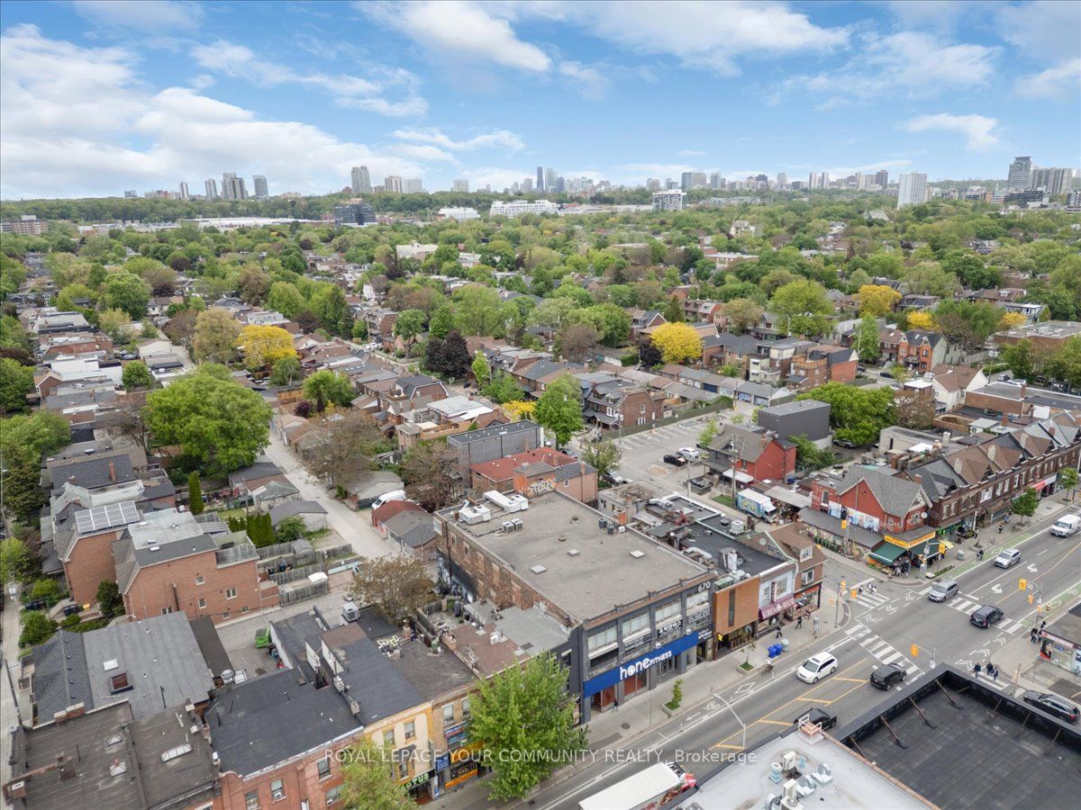 676 Bloor Street Property Photo 35