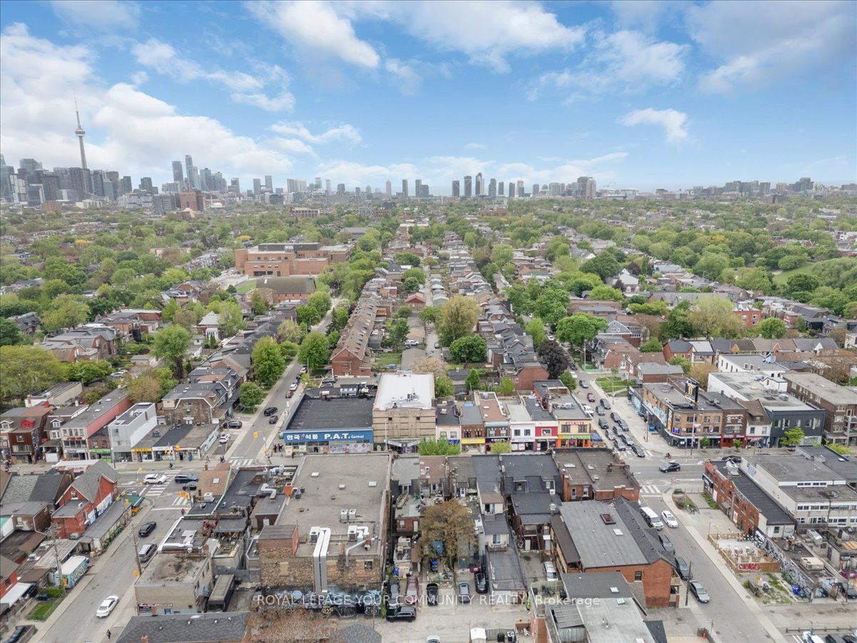 676 Bloor Street Property Photo 38