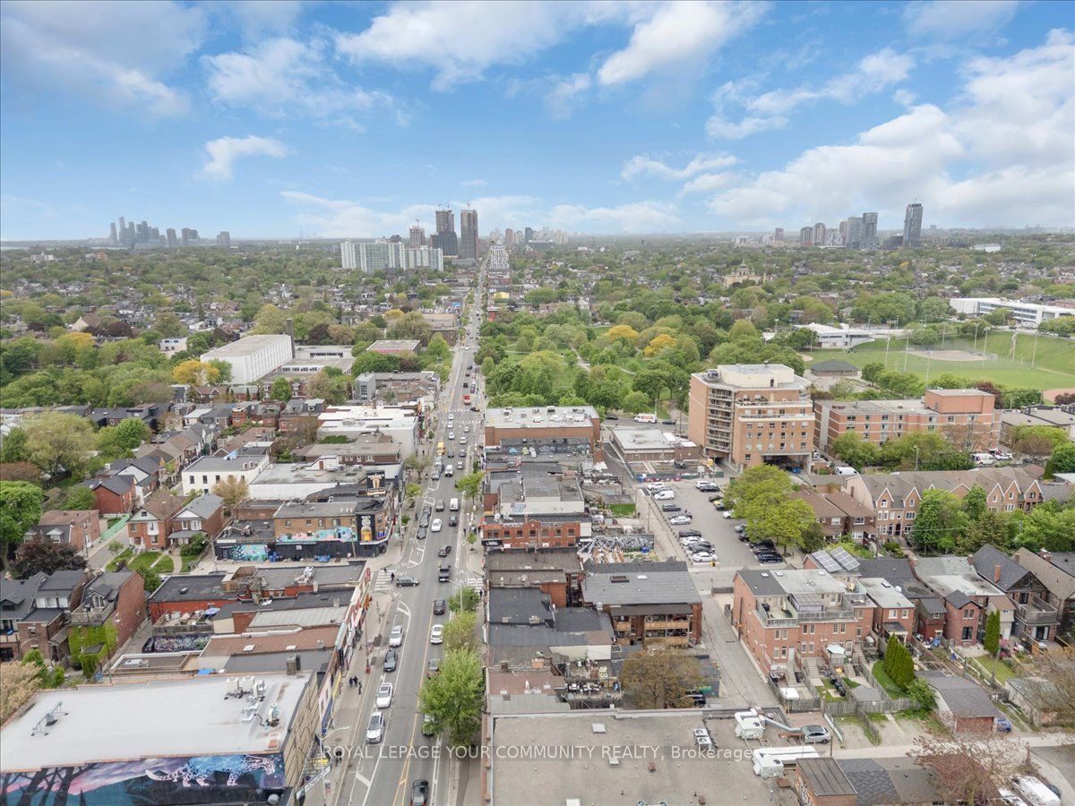 676 Bloor Street Property Photo 40