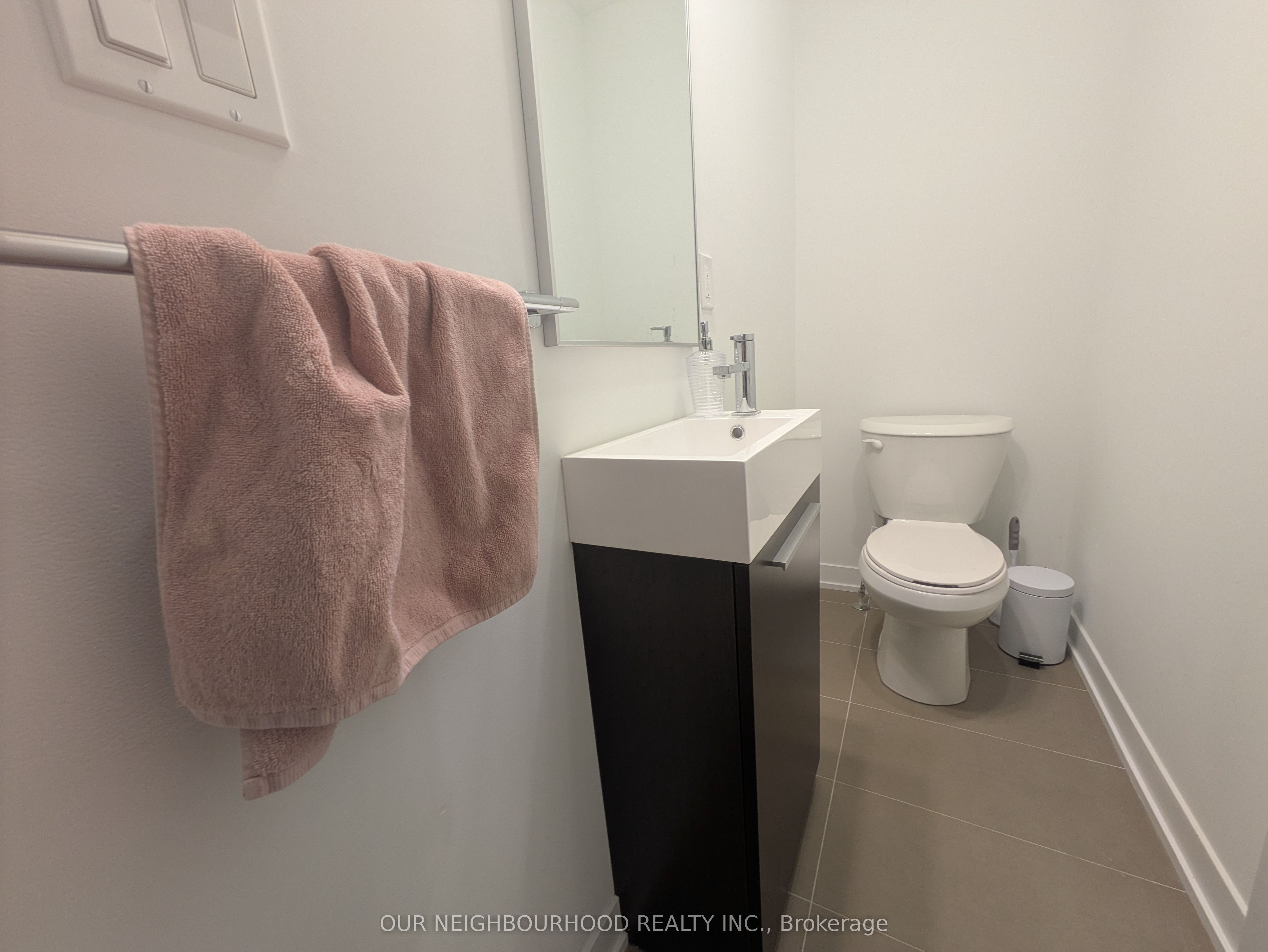106 Green Gardens Boulevard Property Photo 3