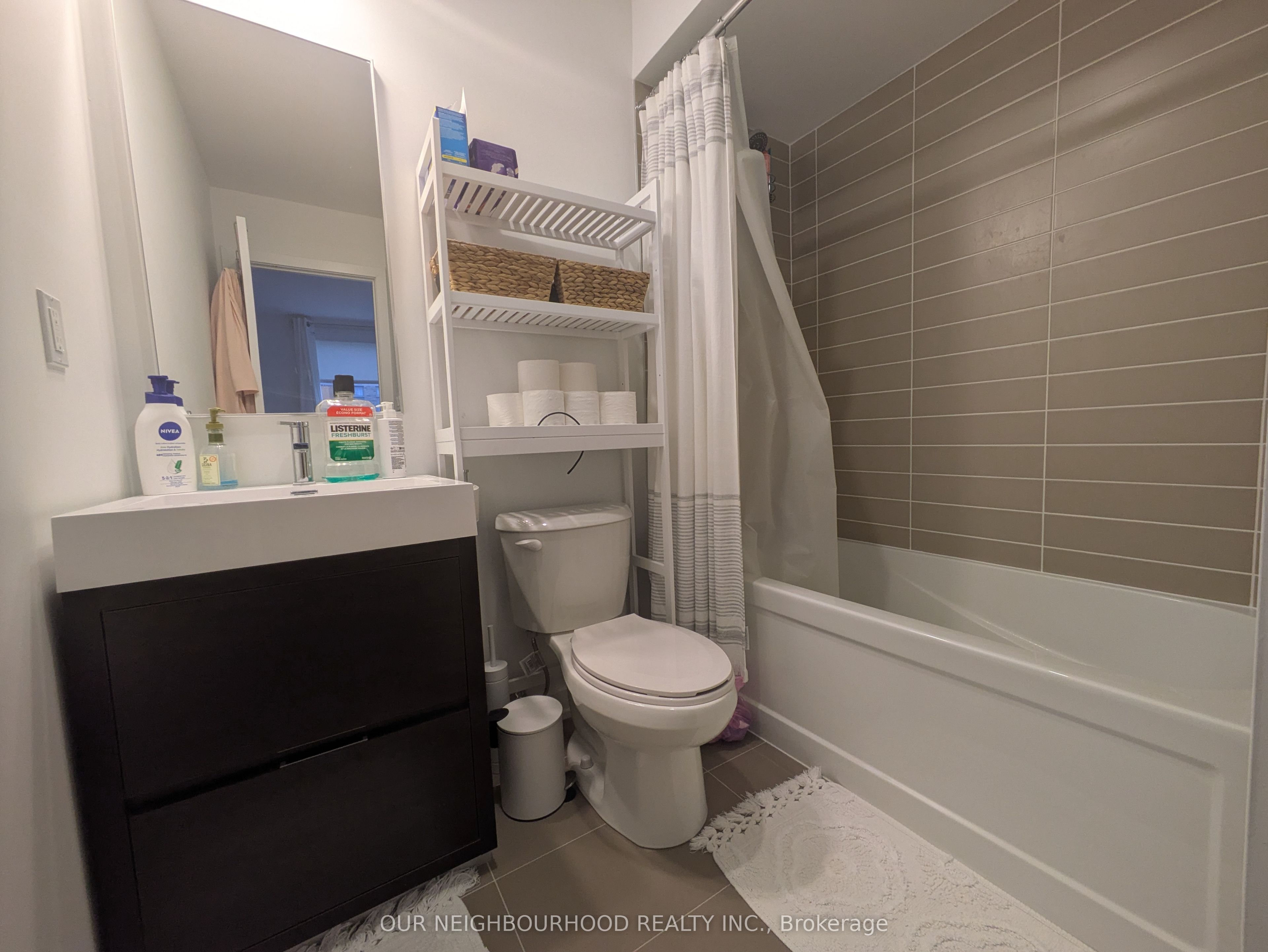106 Green Gardens Boulevard Property Photo 9