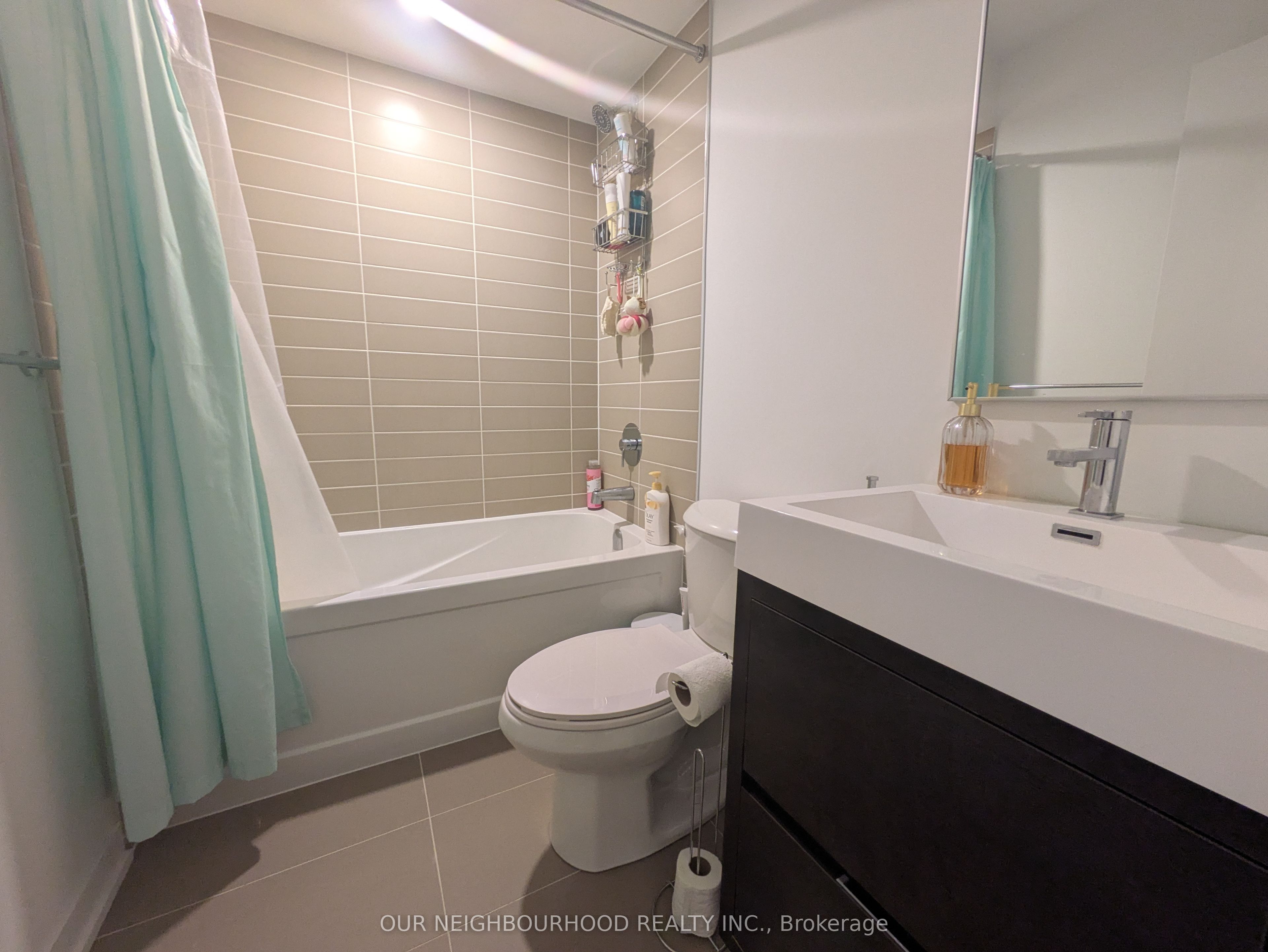 106 Green Gardens Boulevard Property Photo 10