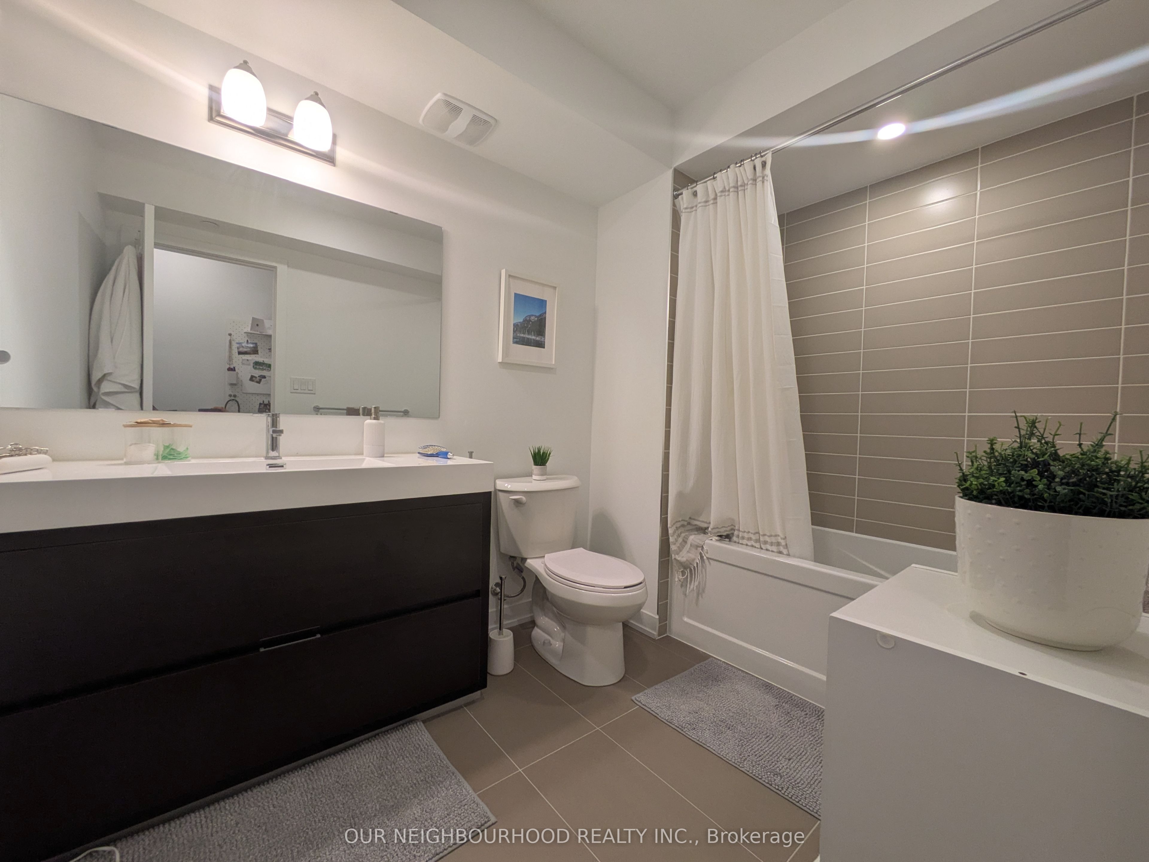106 Green Gardens Boulevard Property Photo 15