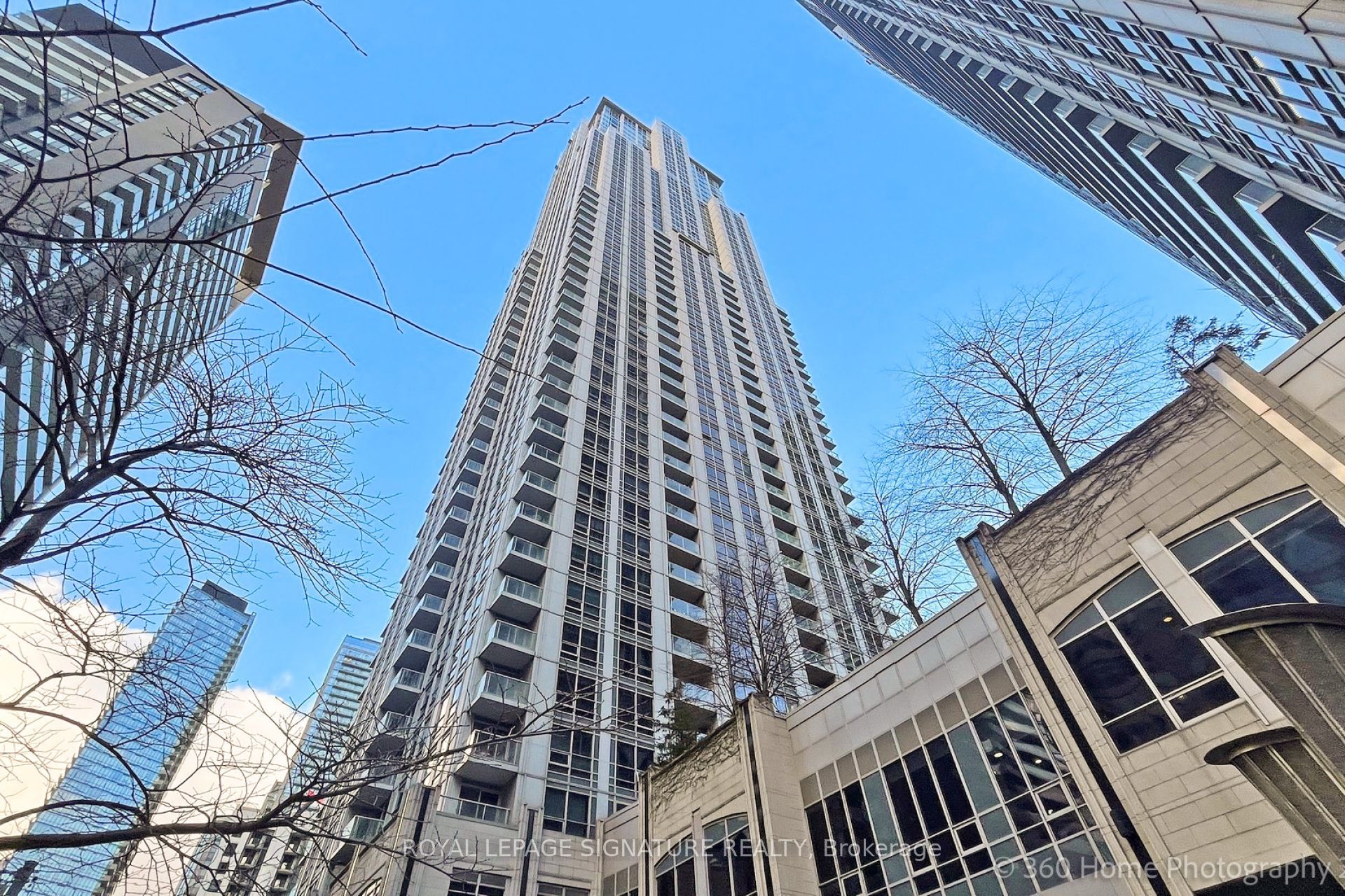 #1015 - 763 Bay Street Property Photo 1