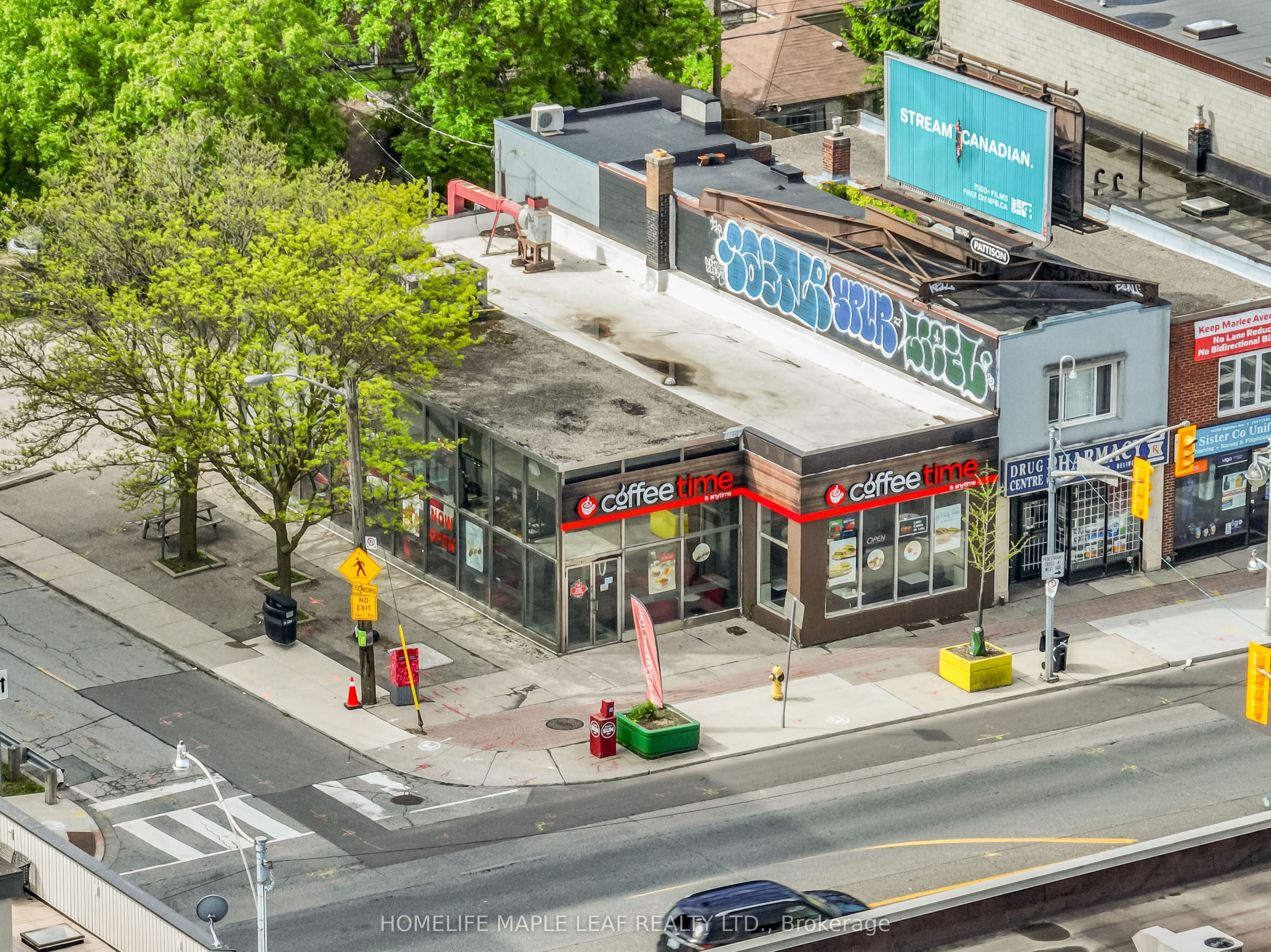 1471 Eglinton Avenue Property Photo 6