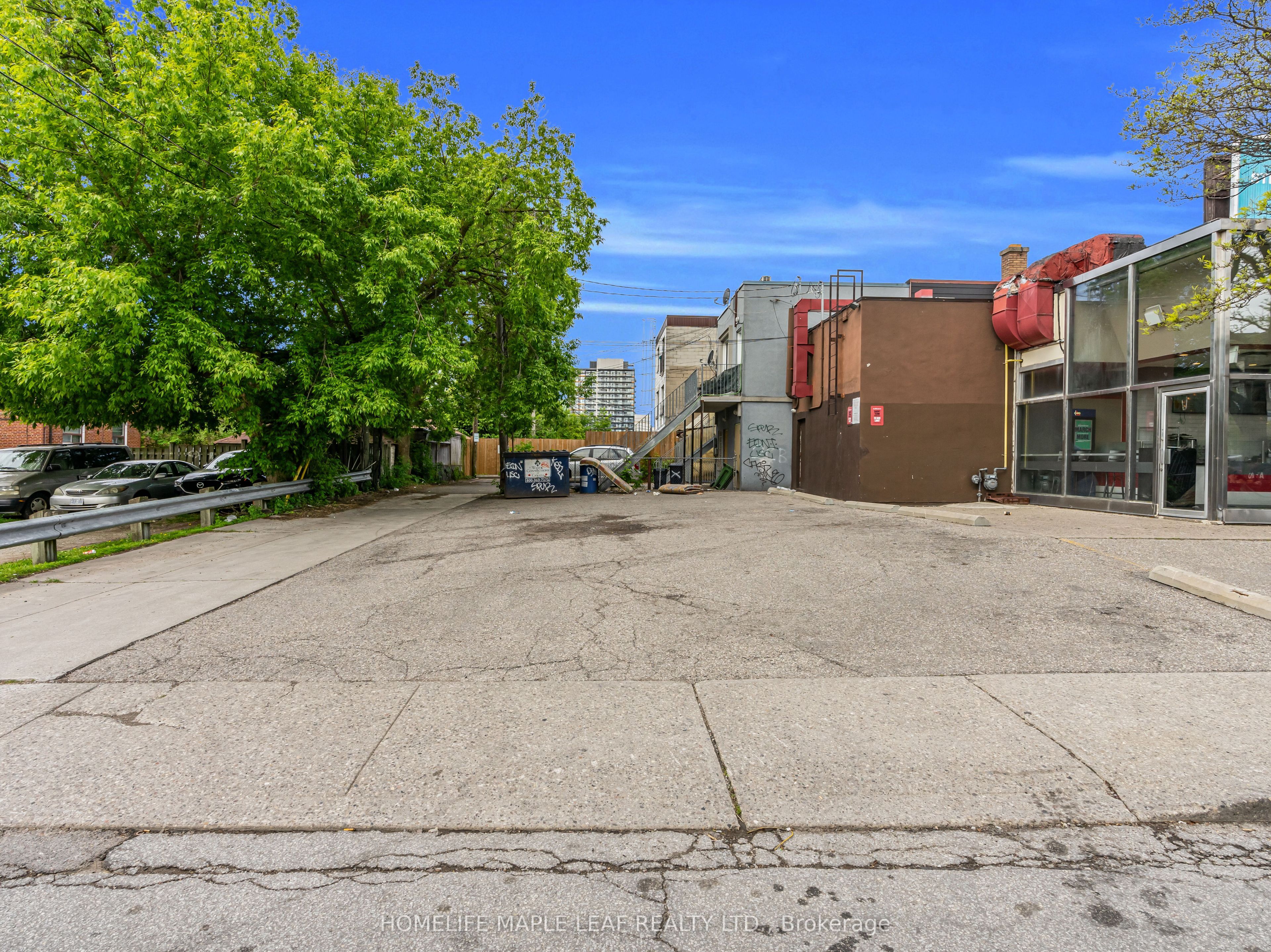 1471 Eglinton Avenue Property Photo 39