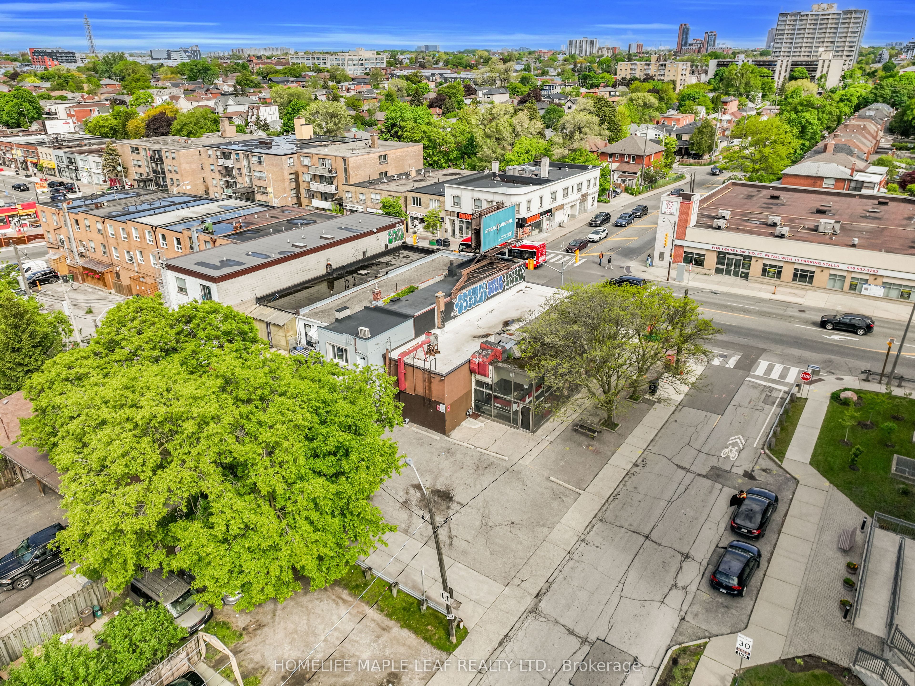 1471 Eglinton Avenue Property Photo 40