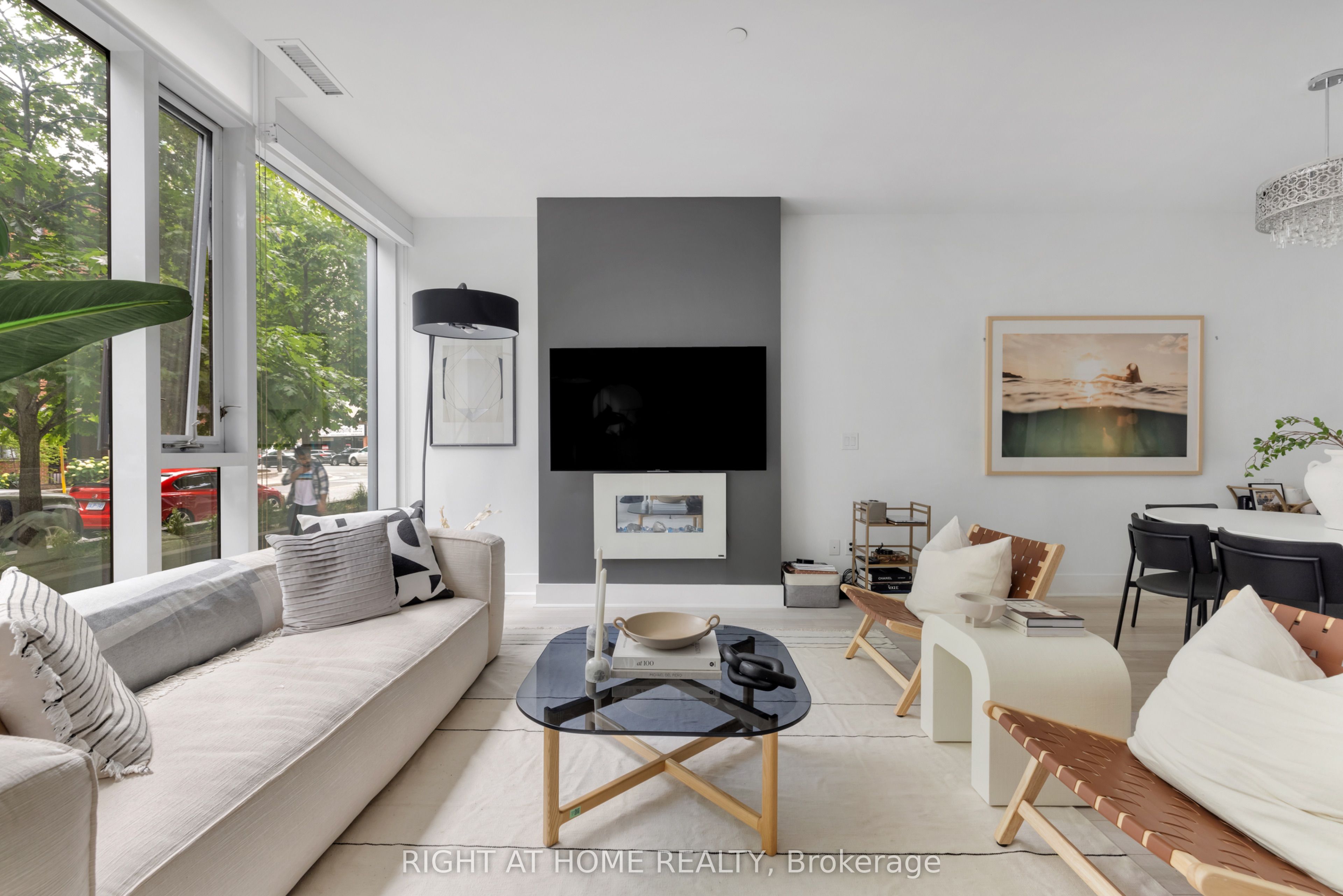 32 Davenport Road TH 101 Property Photo 1