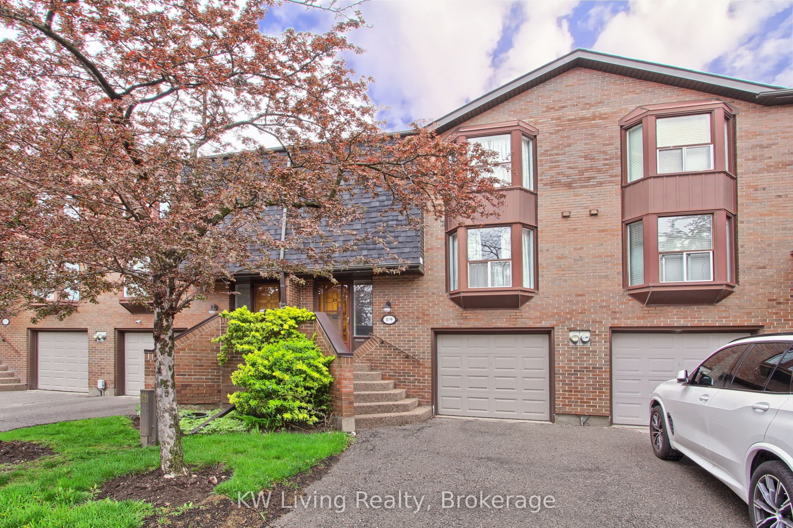 89 Gypsy Roseway Property Photo 1