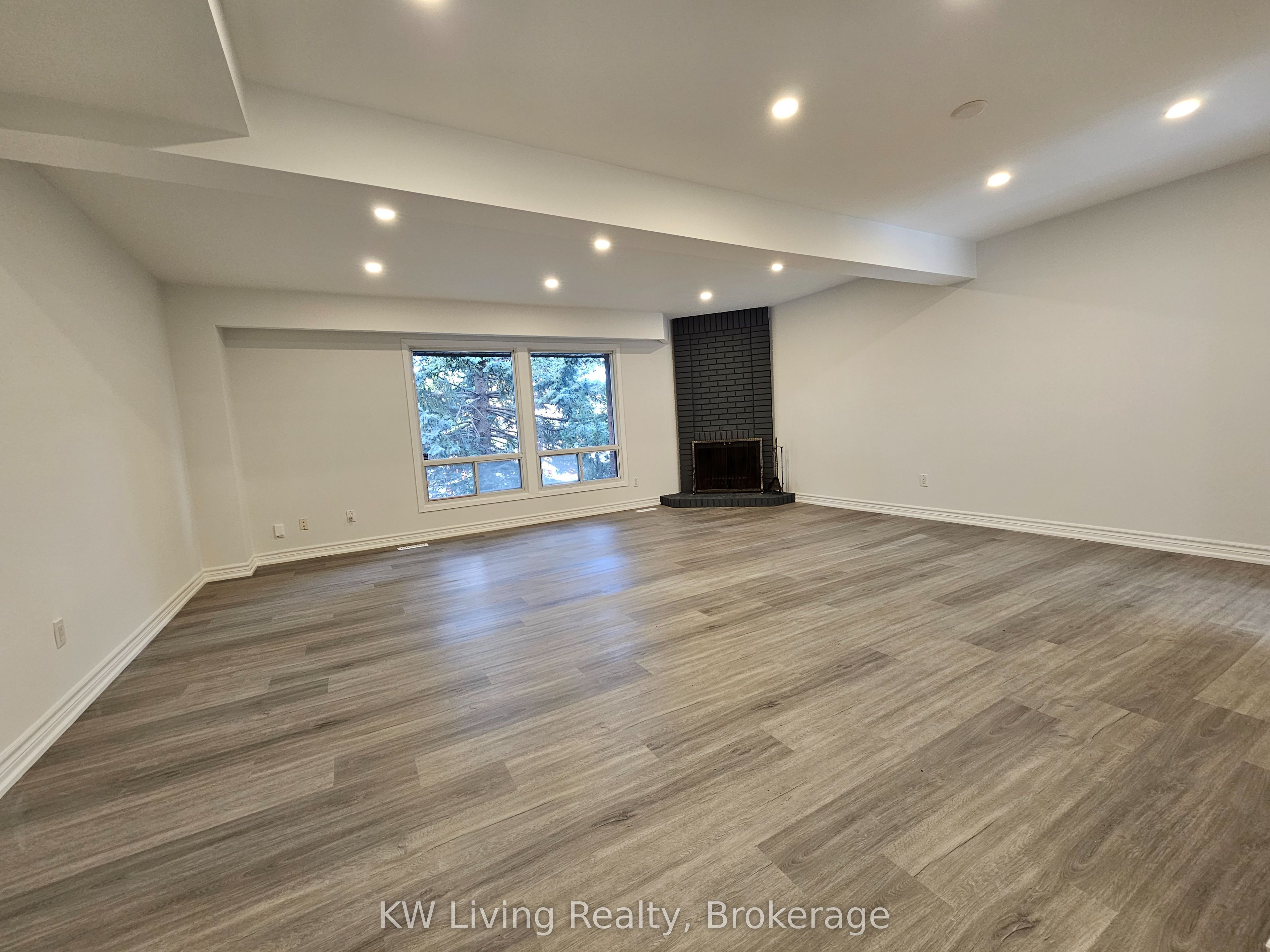 89 Gypsy Roseway Property Photo 5